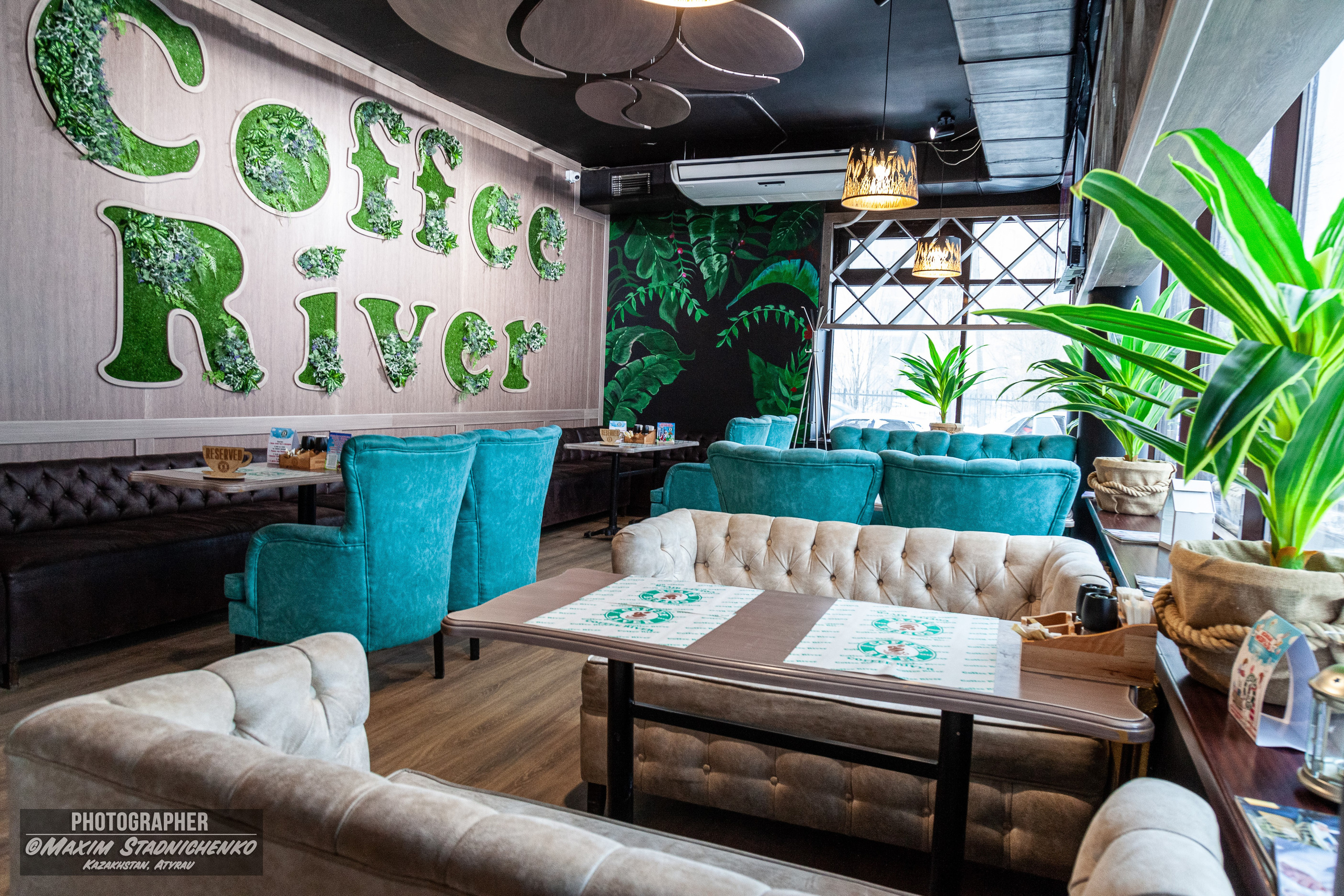 Рестораны Coffee river и Morocco (Атырау, Актау, Жанаозен). Фотограф в Атырау Максим Стадниченко