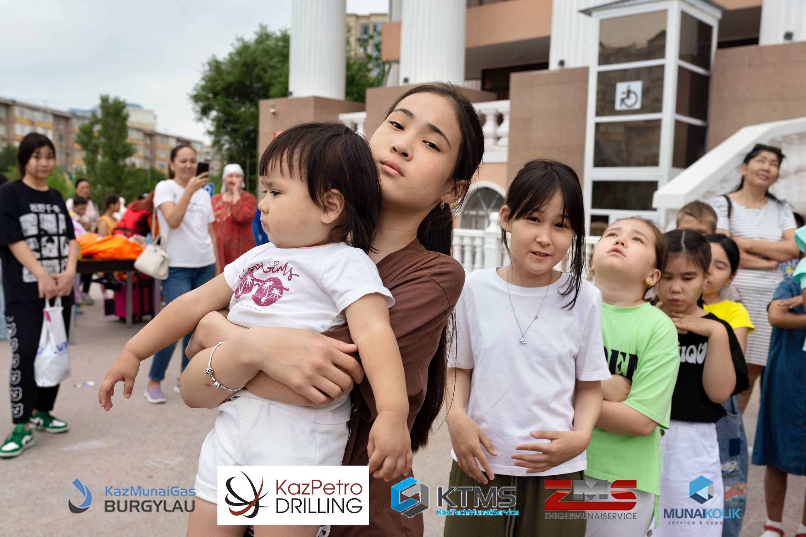 Фоторепортаж с 1 июня в Атырау (день защиты детей). Фотограф в Атырау Максим Стадниченко
