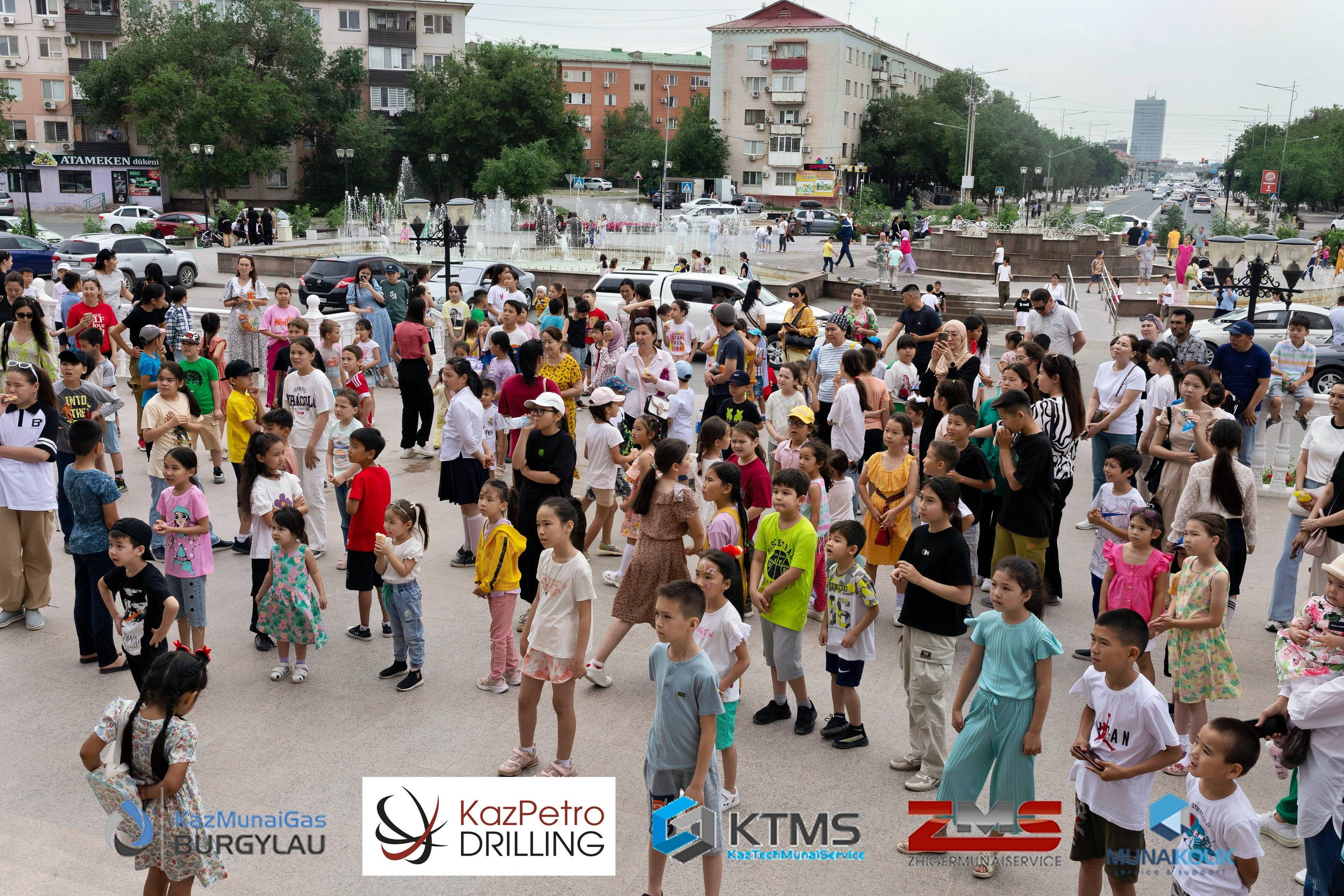 Фоторепортаж с 1 июня в Атырау (день защиты детей). Фотограф в Атырау Максим Стадниченко