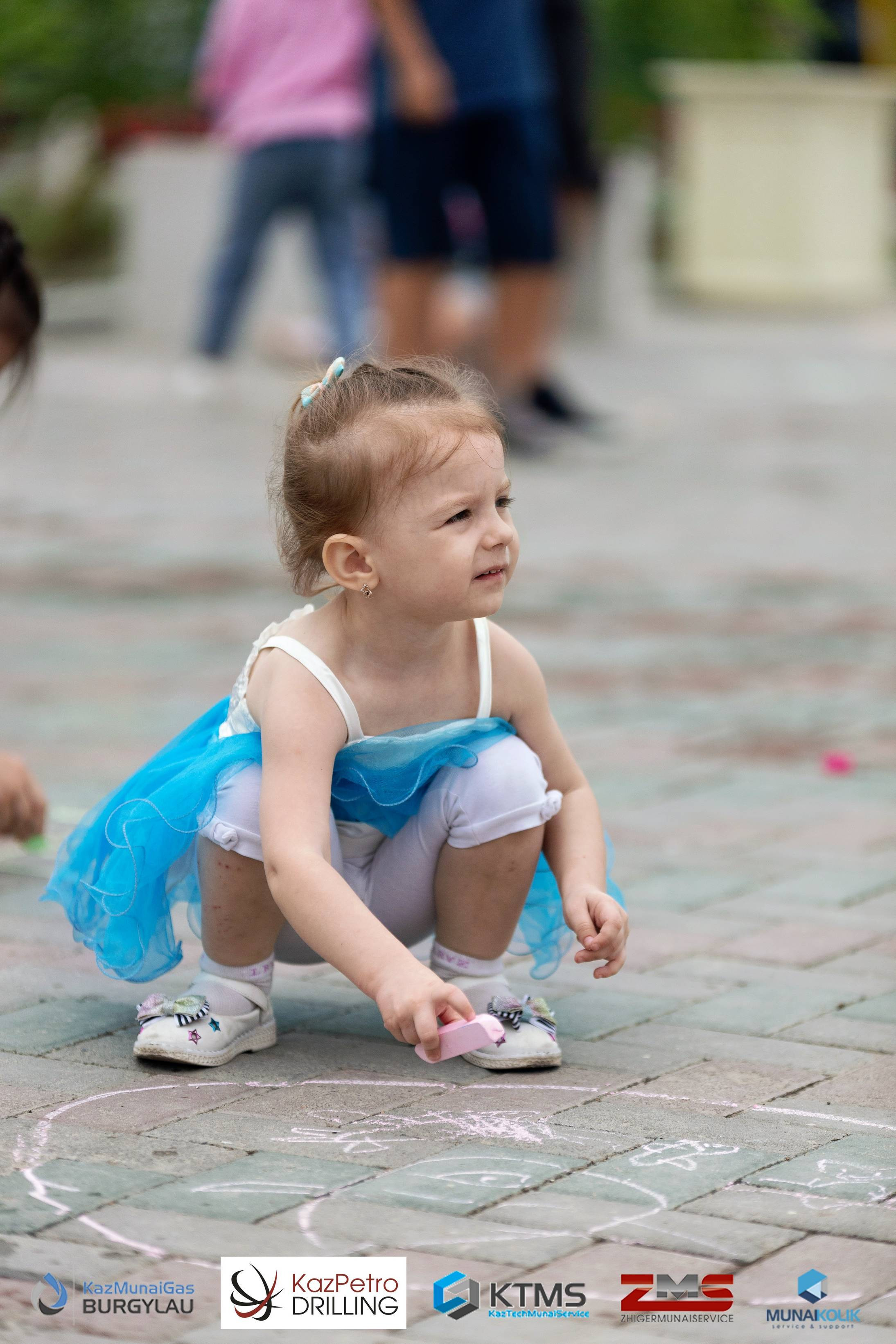 Фоторепортаж с 1 июня в Атырау (день защиты детей). Фотограф в Атырау Максим Стадниченко