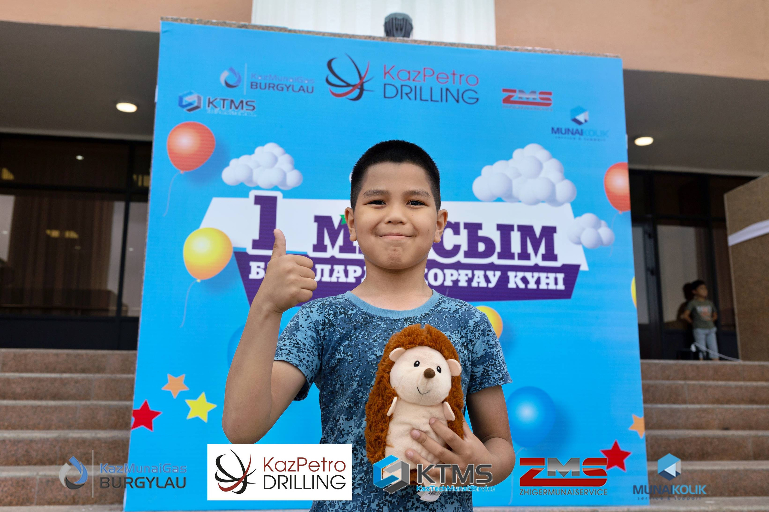 Фоторепортаж с 1 июня в Атырау (день защиты детей). Фотограф в Атырау Максим Стадниченко