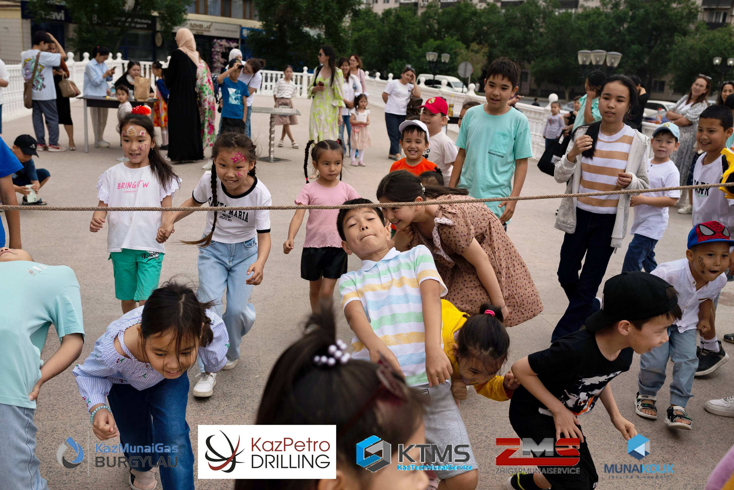 Фоторепортаж с 1 июня в Атырау (день защиты детей). Фотограф в Атырау Максим Стадниченко