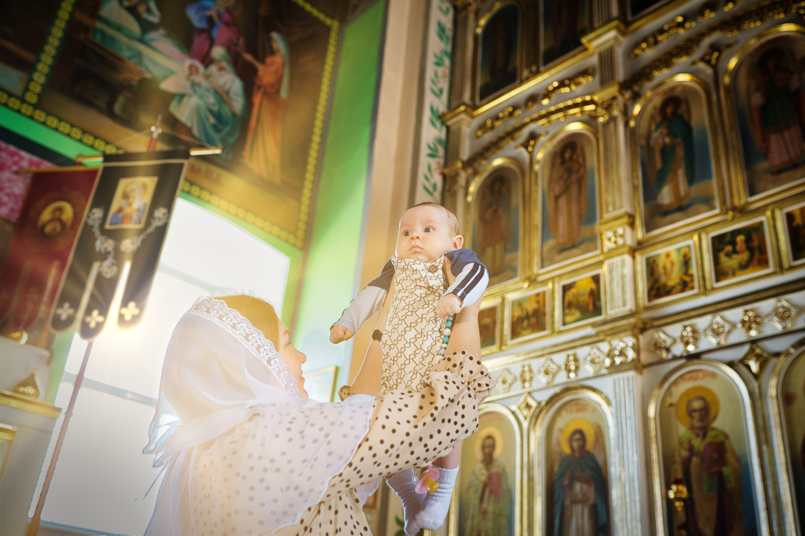 Таинство крещения (Собор Успения Божией Матери города Атырау). Фотограф в Атырау Максим Стадниченко