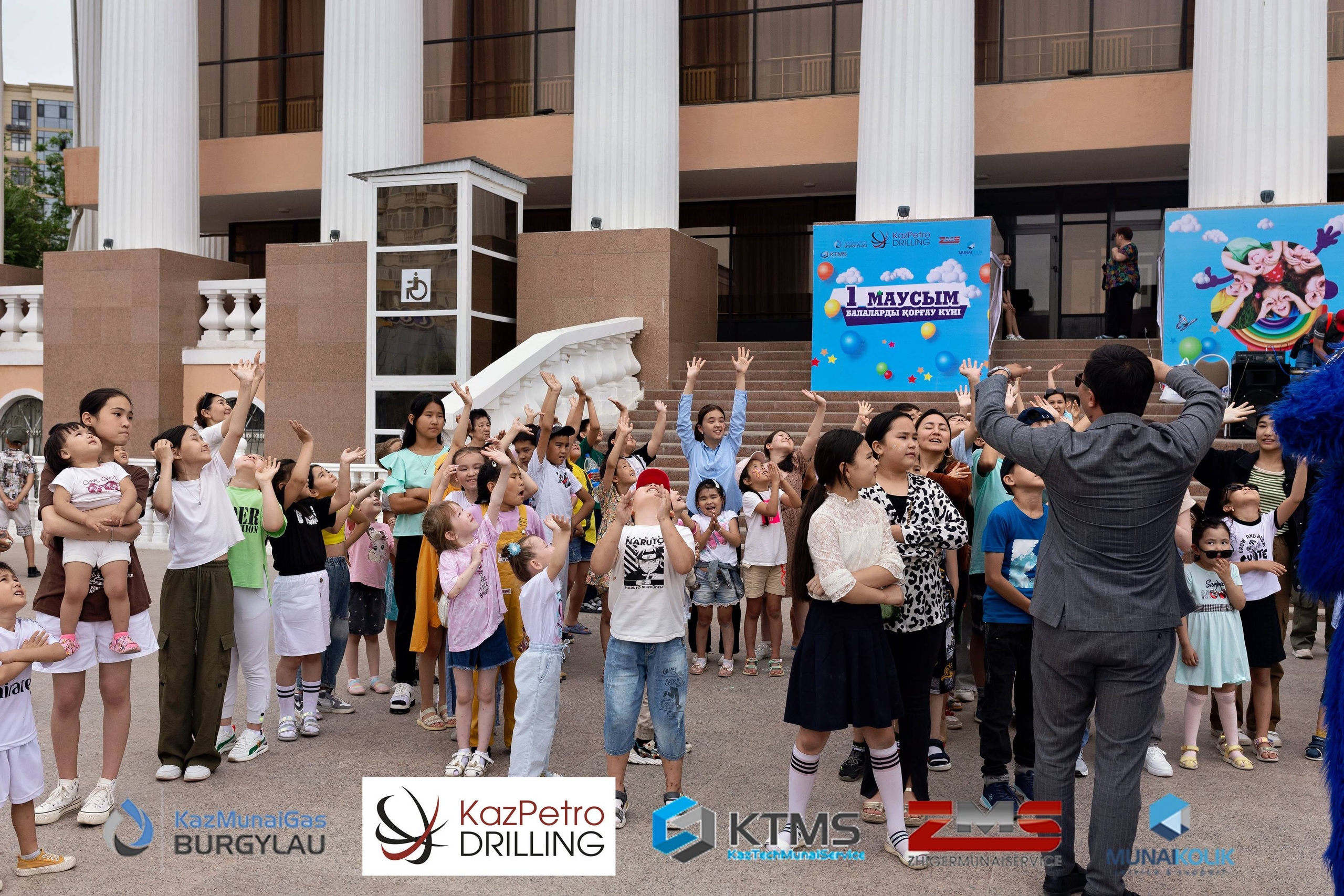 Фоторепортаж с 1 июня в Атырау (день защиты детей). Фотограф в Атырау Максим Стадниченко