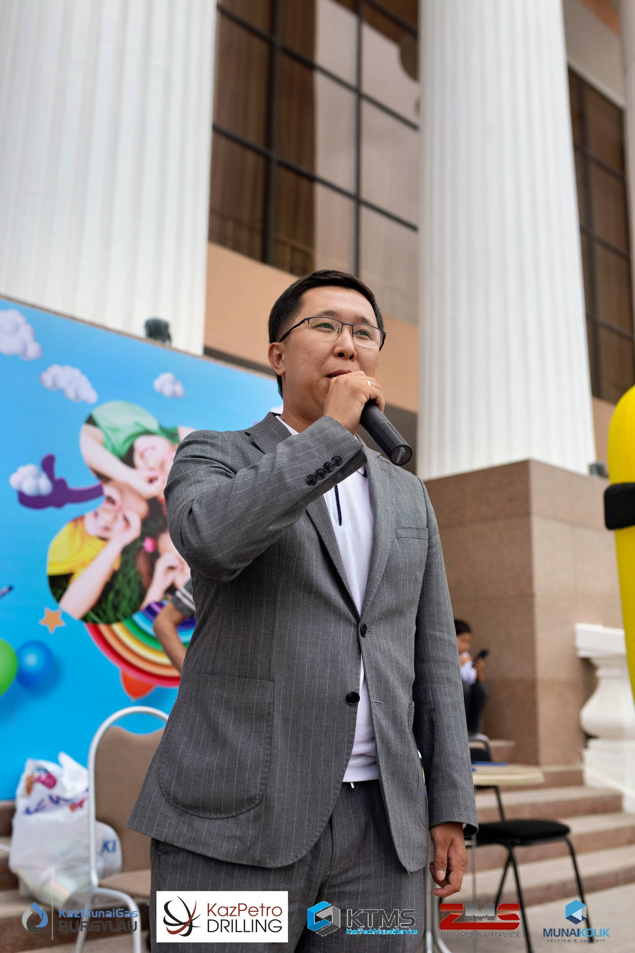 Фоторепортаж с 1 июня в Атырау (день защиты детей). Фотограф в Атырау Максим Стадниченко