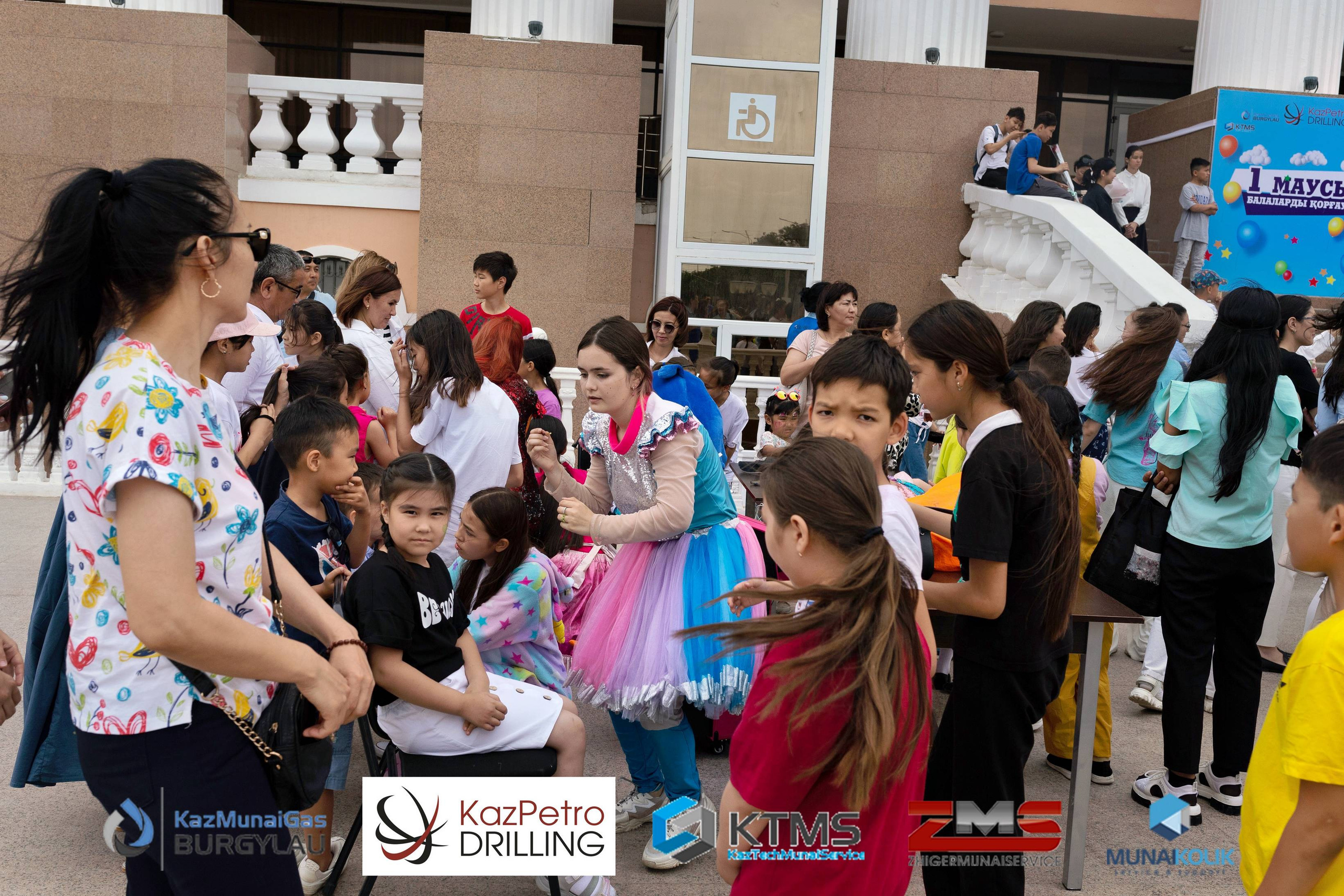 Фоторепортаж с 1 июня в Атырау (день защиты детей). Фотограф в Атырау Максим Стадниченко