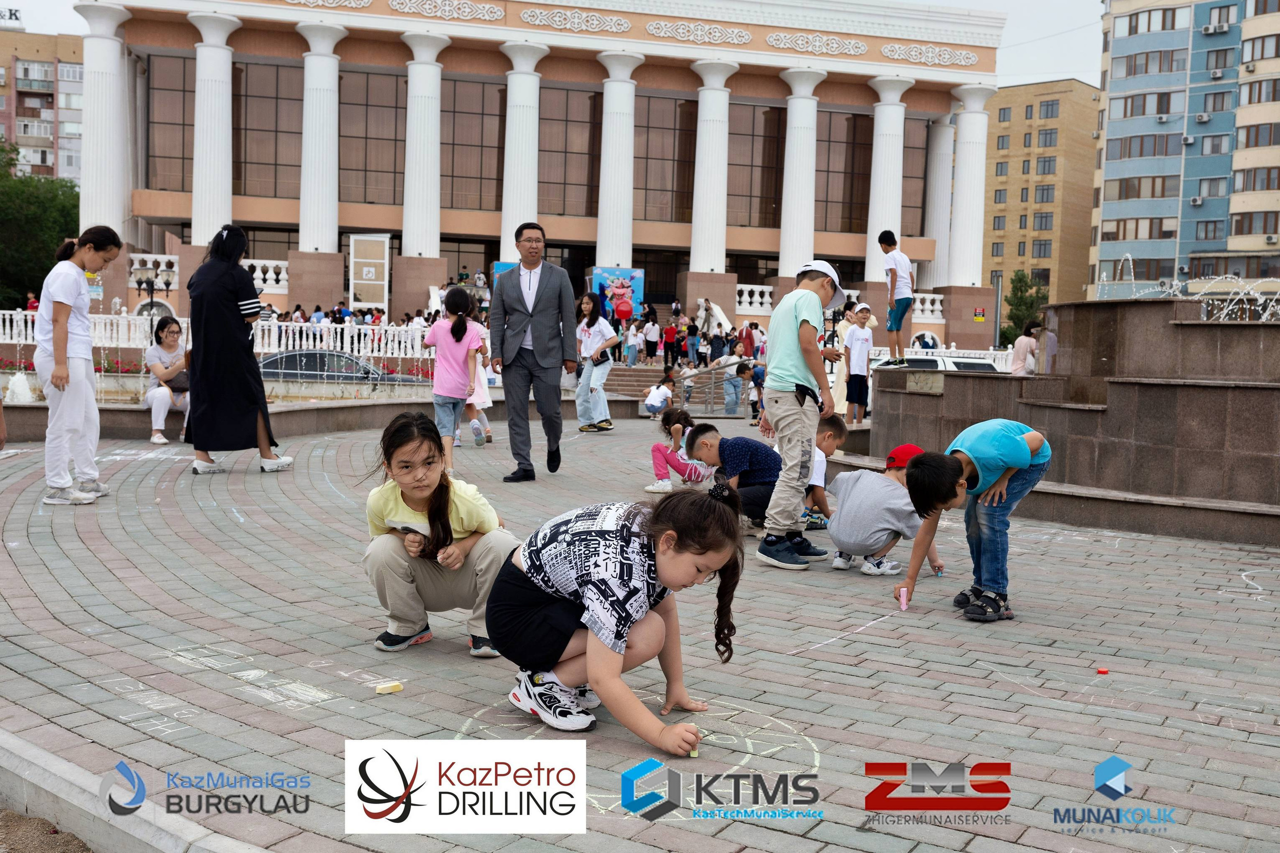 Фоторепортаж с 1 июня в Атырау (день защиты детей). Фотограф в Атырау Максим Стадниченко
