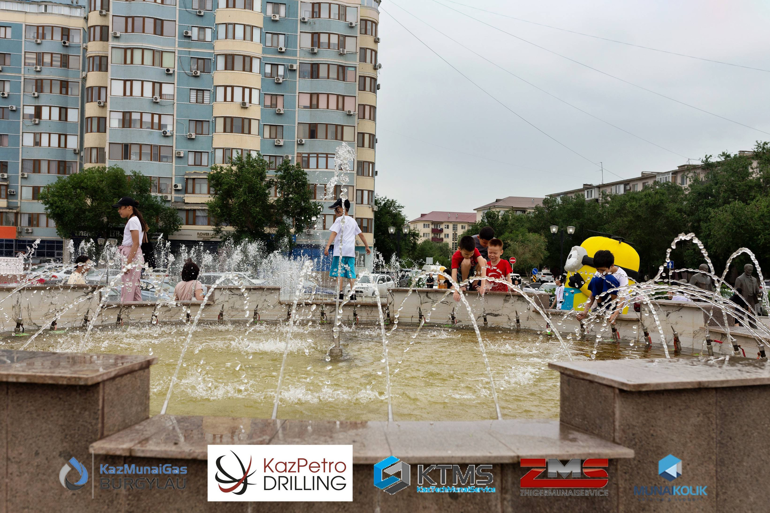 Фоторепортаж с 1 июня в Атырау (день защиты детей). Фотограф в Атырау Максим Стадниченко