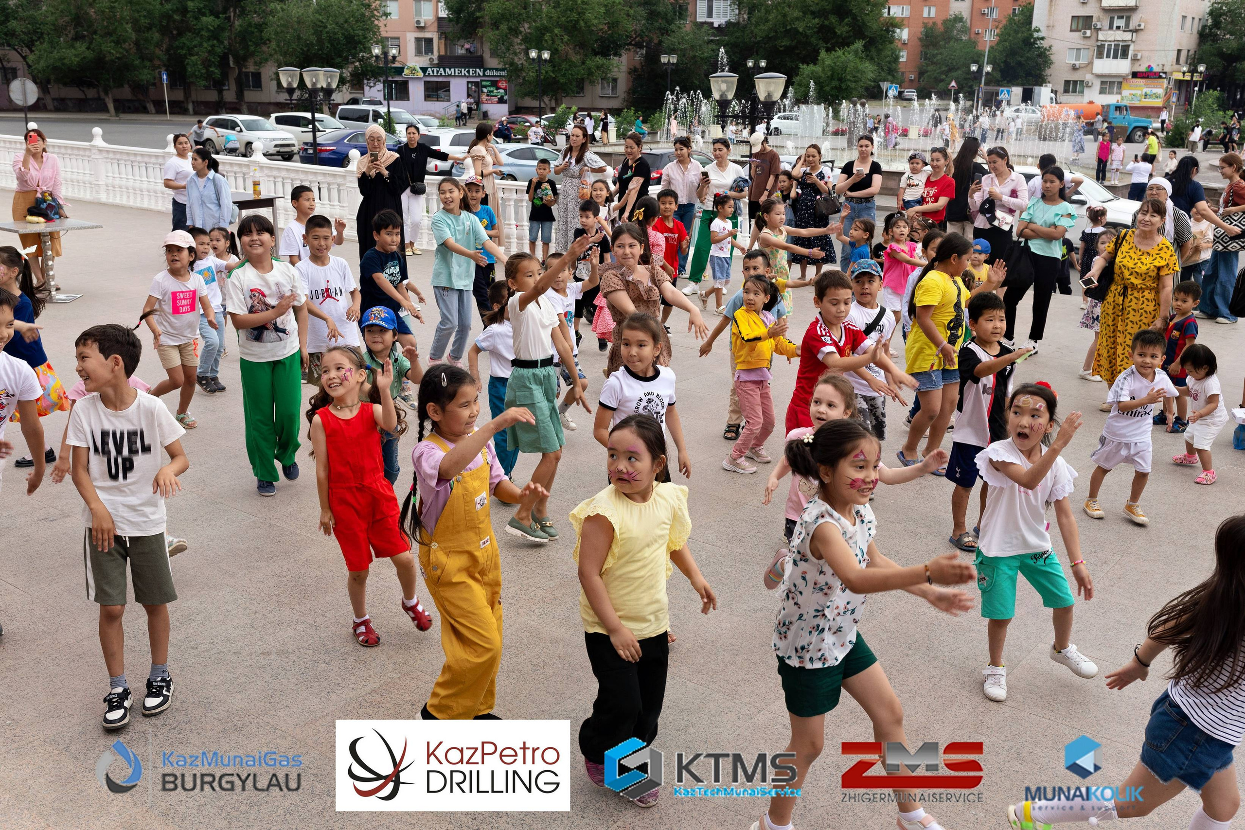 Фоторепортаж с 1 июня в Атырау (день защиты детей). Фотограф в Атырау Максим Стадниченко