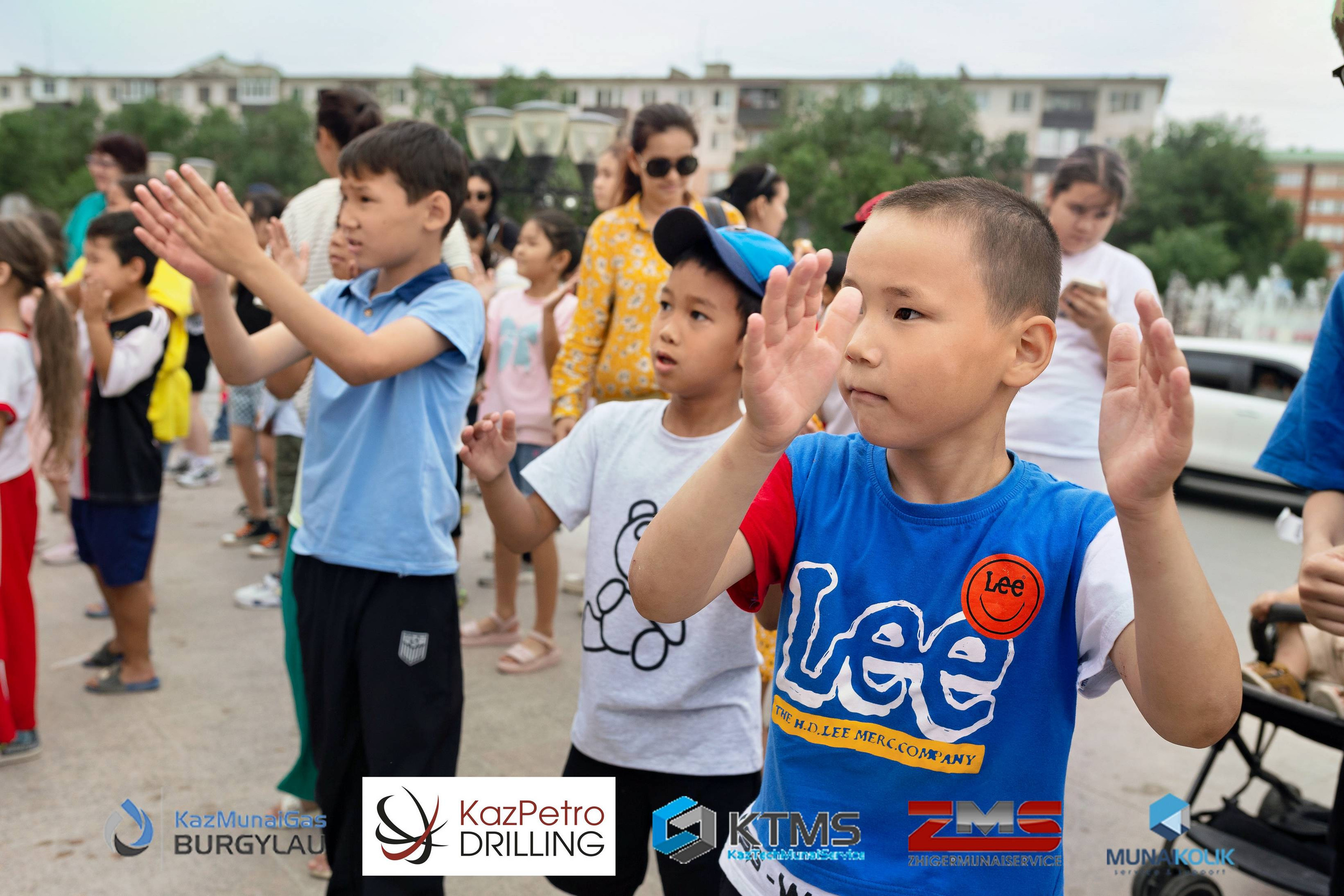 Фоторепортаж с 1 июня в Атырау (день защиты детей). Фотограф в Атырау Максим Стадниченко