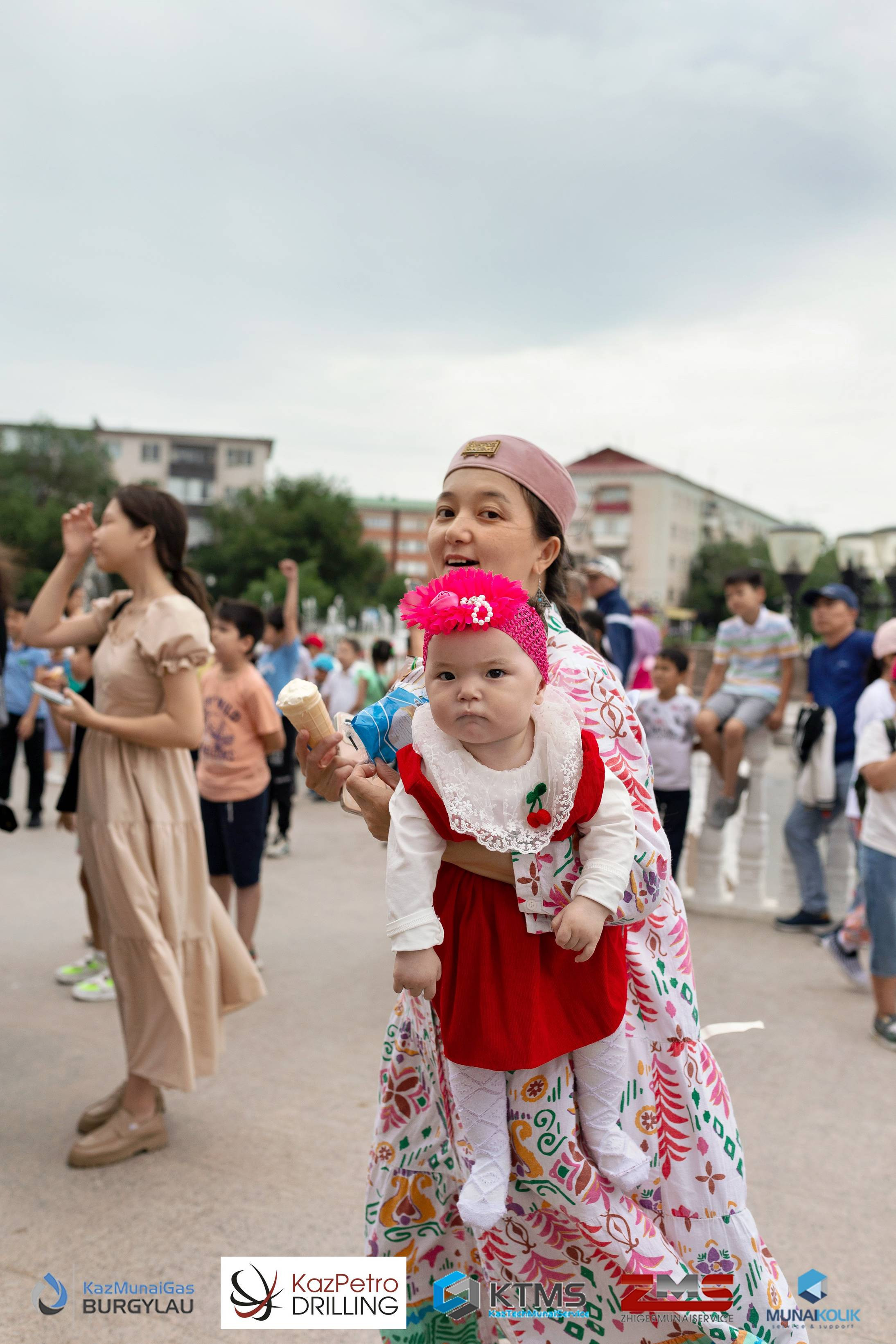 Фоторепортаж с 1 июня в Атырау (день защиты детей). Фотограф в Атырау Максим Стадниченко