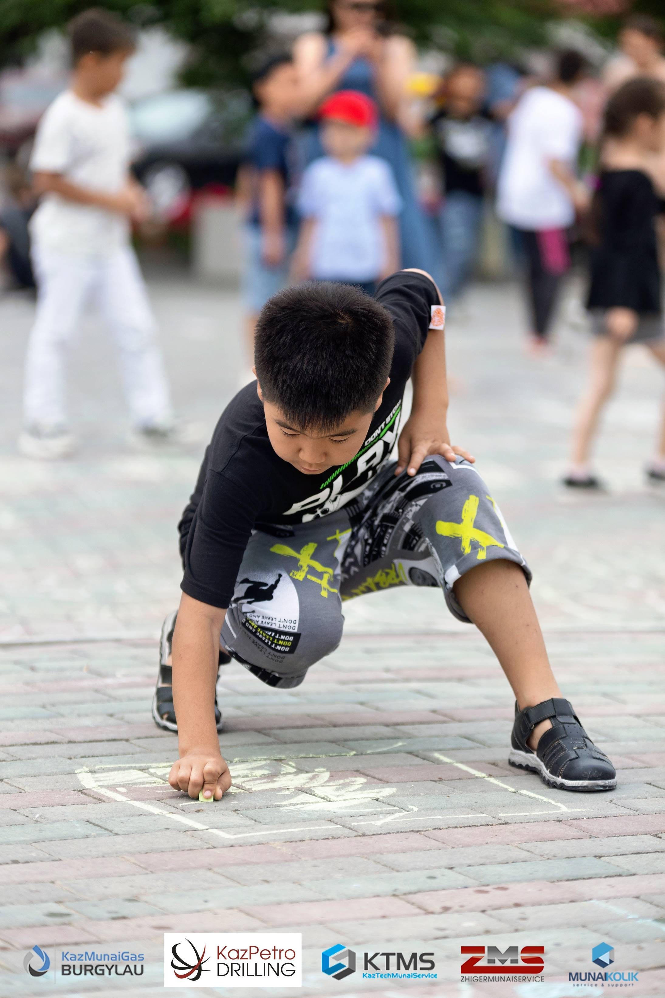 Фоторепортаж с 1 июня в Атырау (день защиты детей). Фотограф в Атырау Максим Стадниченко