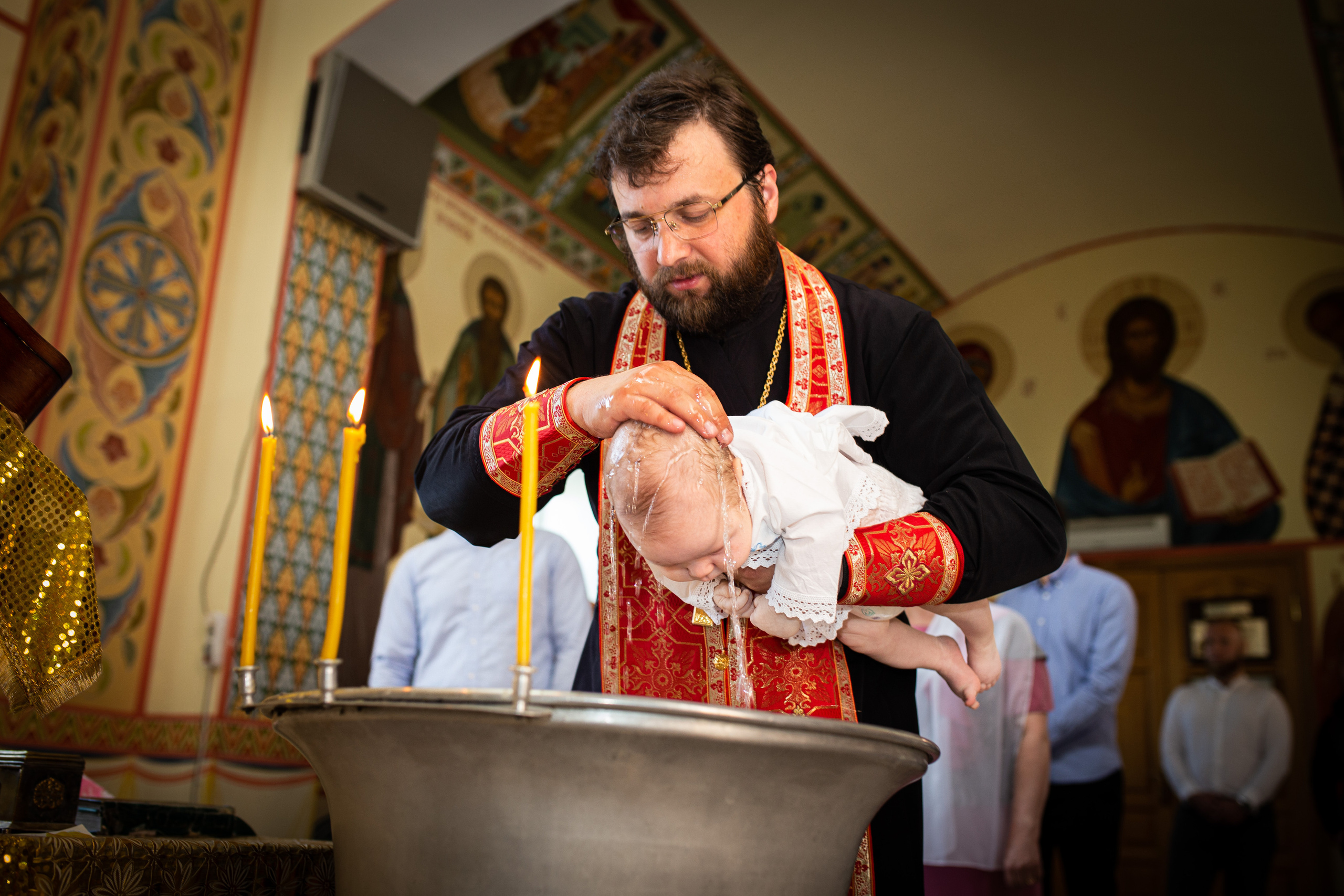 Таинство крещения (Собор Успения Божией Матери города Атырау). Фотограф в Атырау Максим Стадниченко
