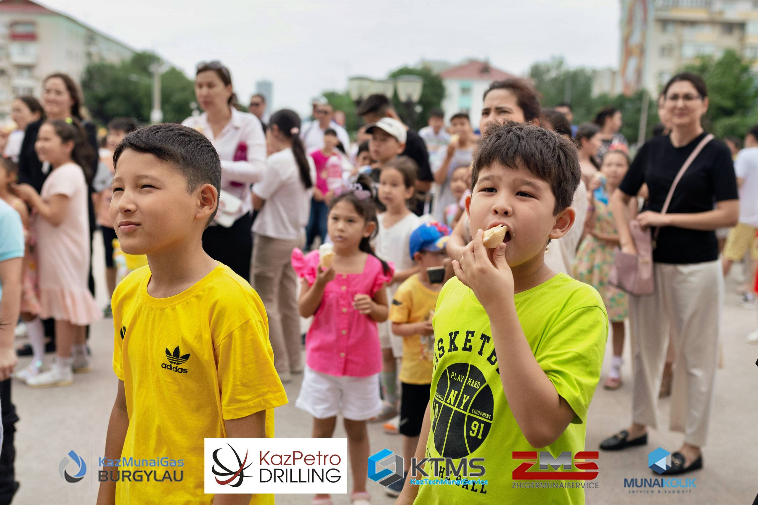 Фоторепортаж с 1 июня в Атырау (день защиты детей). Фотограф в Атырау Максим Стадниченко
