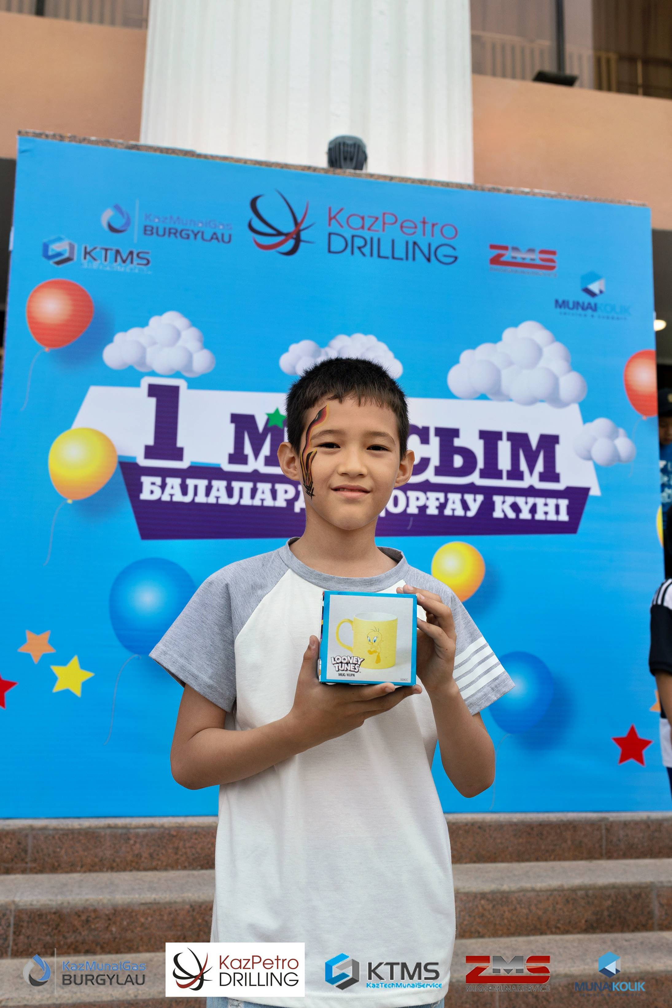 Фоторепортаж с 1 июня в Атырау (день защиты детей). Фотограф в Атырау Максим Стадниченко