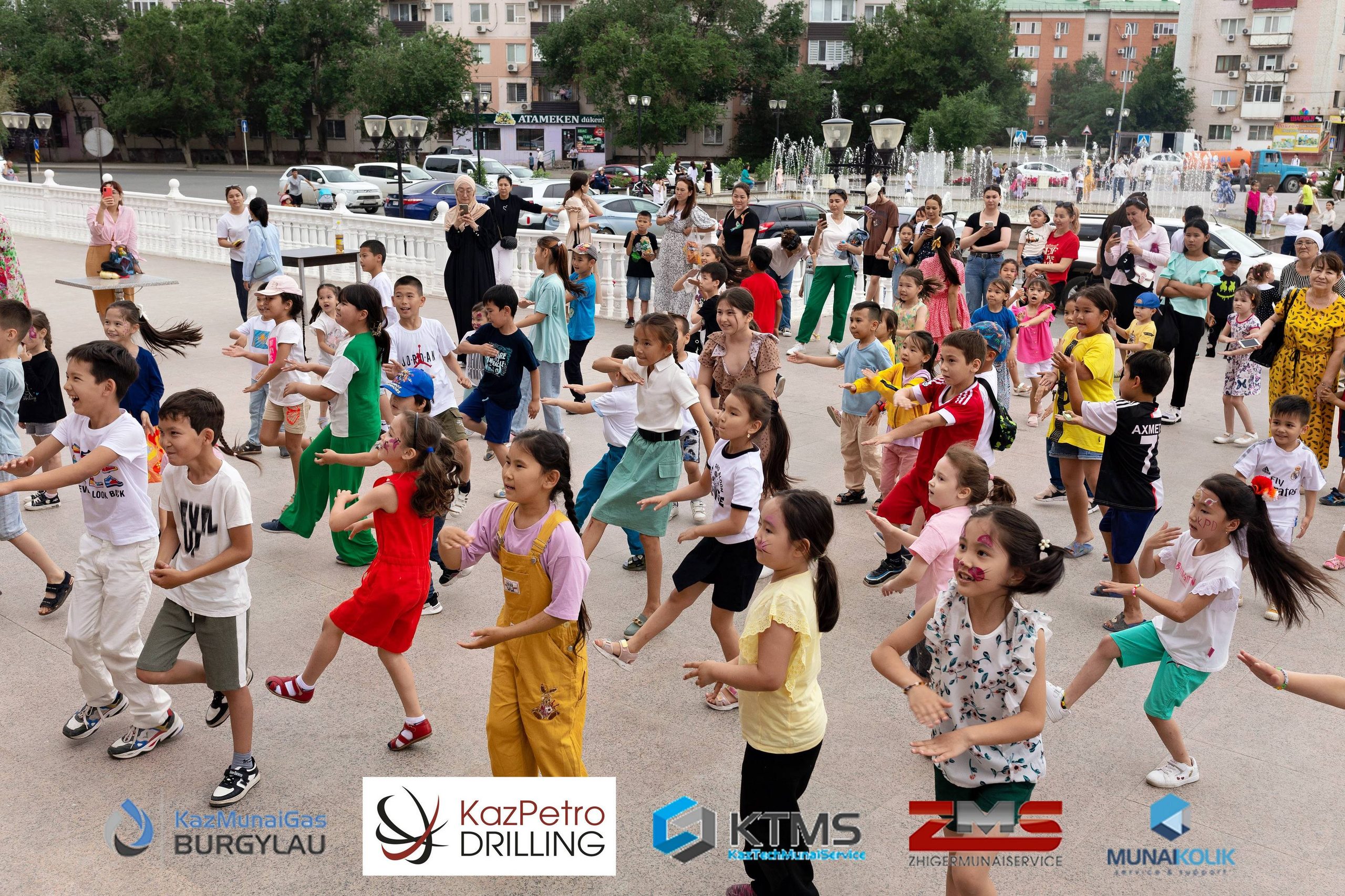 Фоторепортаж с 1 июня в Атырау (день защиты детей). Фотограф в Атырау Максим Стадниченко