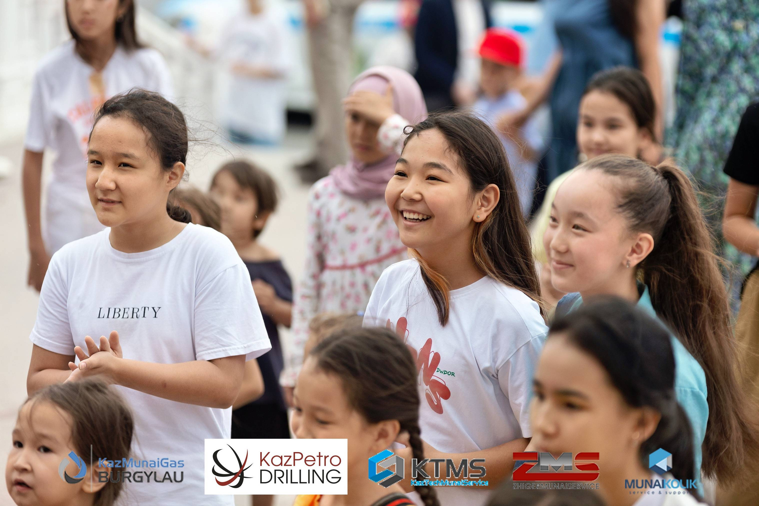 Фоторепортаж с 1 июня в Атырау (день защиты детей). Фотограф в Атырау Максим Стадниченко