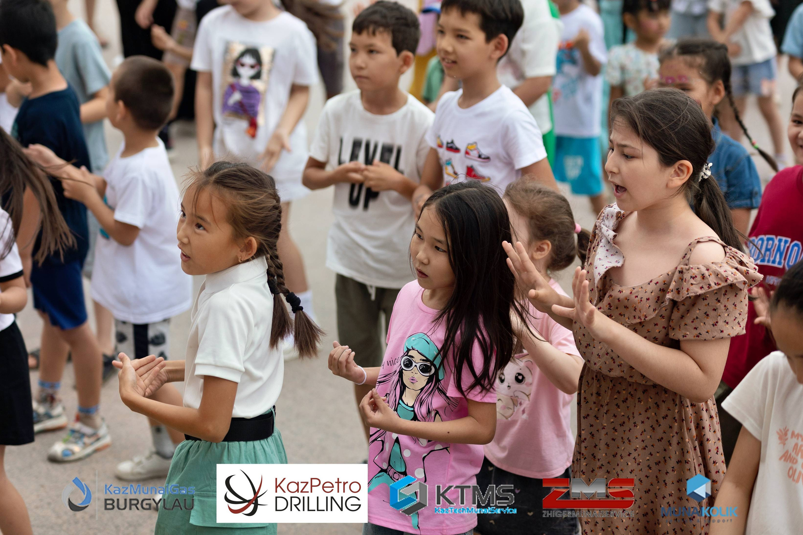 Фоторепортаж с 1 июня в Атырау (день защиты детей). Фотограф в Атырау Максим Стадниченко