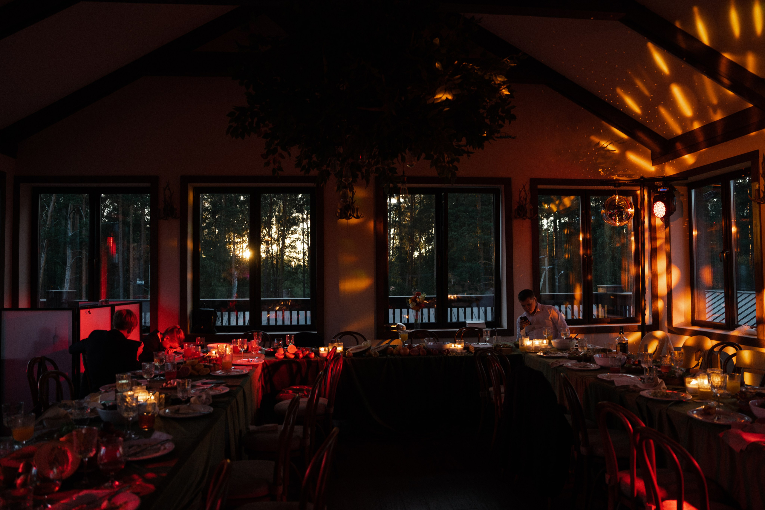 Валерия & Павел. Яркая свадьба в стиле модерн на природе. Свадебный фотограф организатор в Санкт-Петербурге Ассоль Опарина