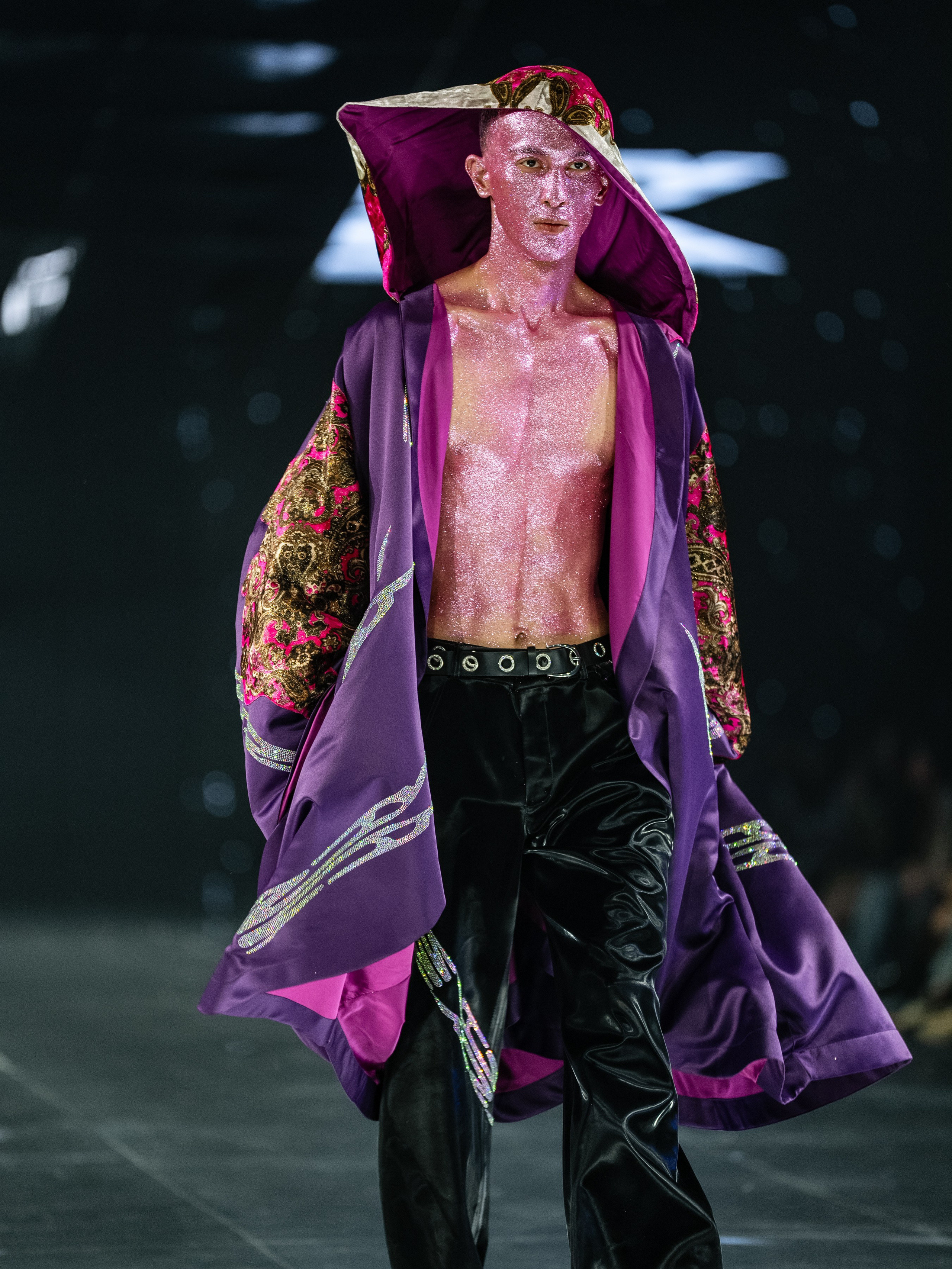 Visa Fashion Week YESYES. Сайт Алматинского НЮ АРТ, будуар и фэшн фотографа Дениса Карпенко