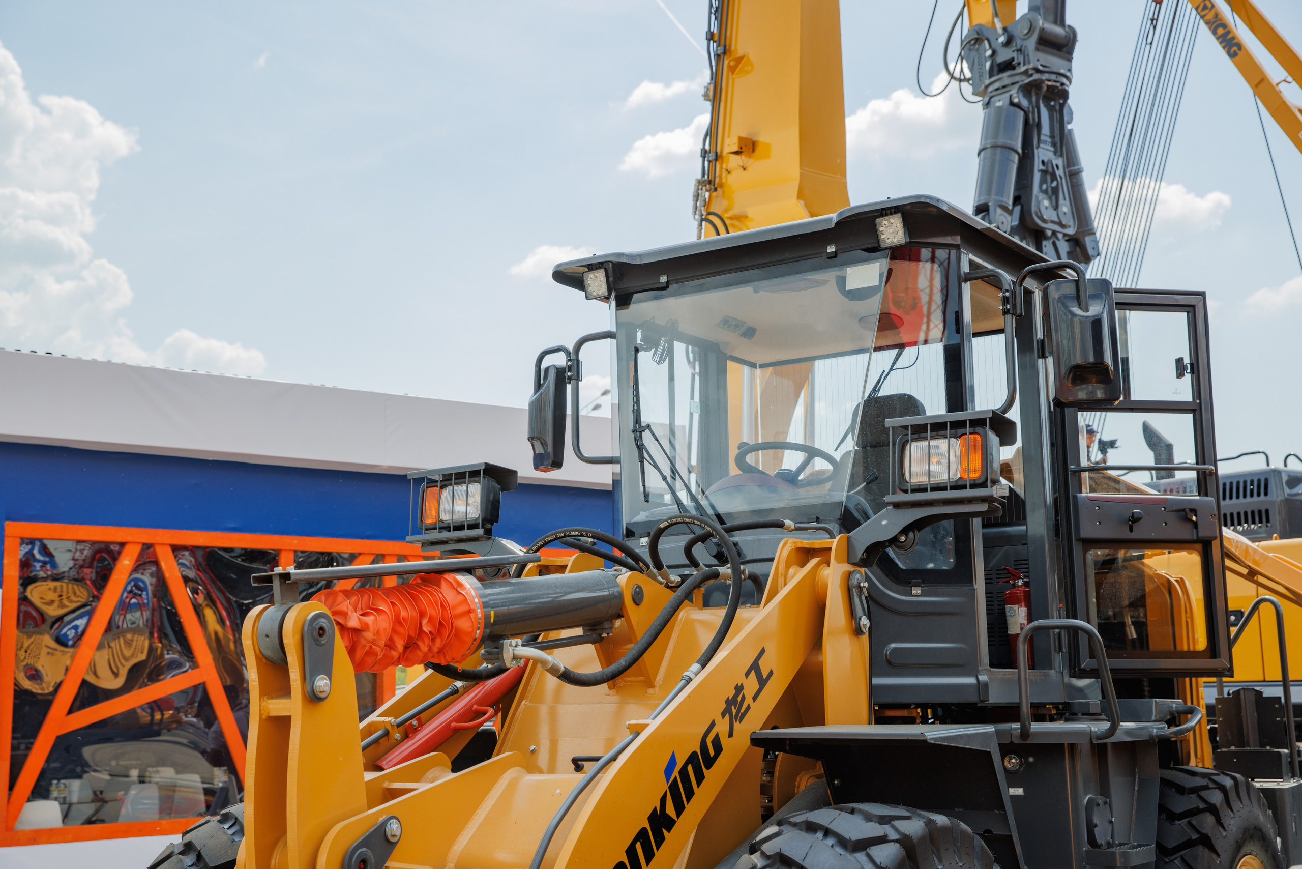 Выставка Спец. Техники. Фотограф Москва Шептаев Артём