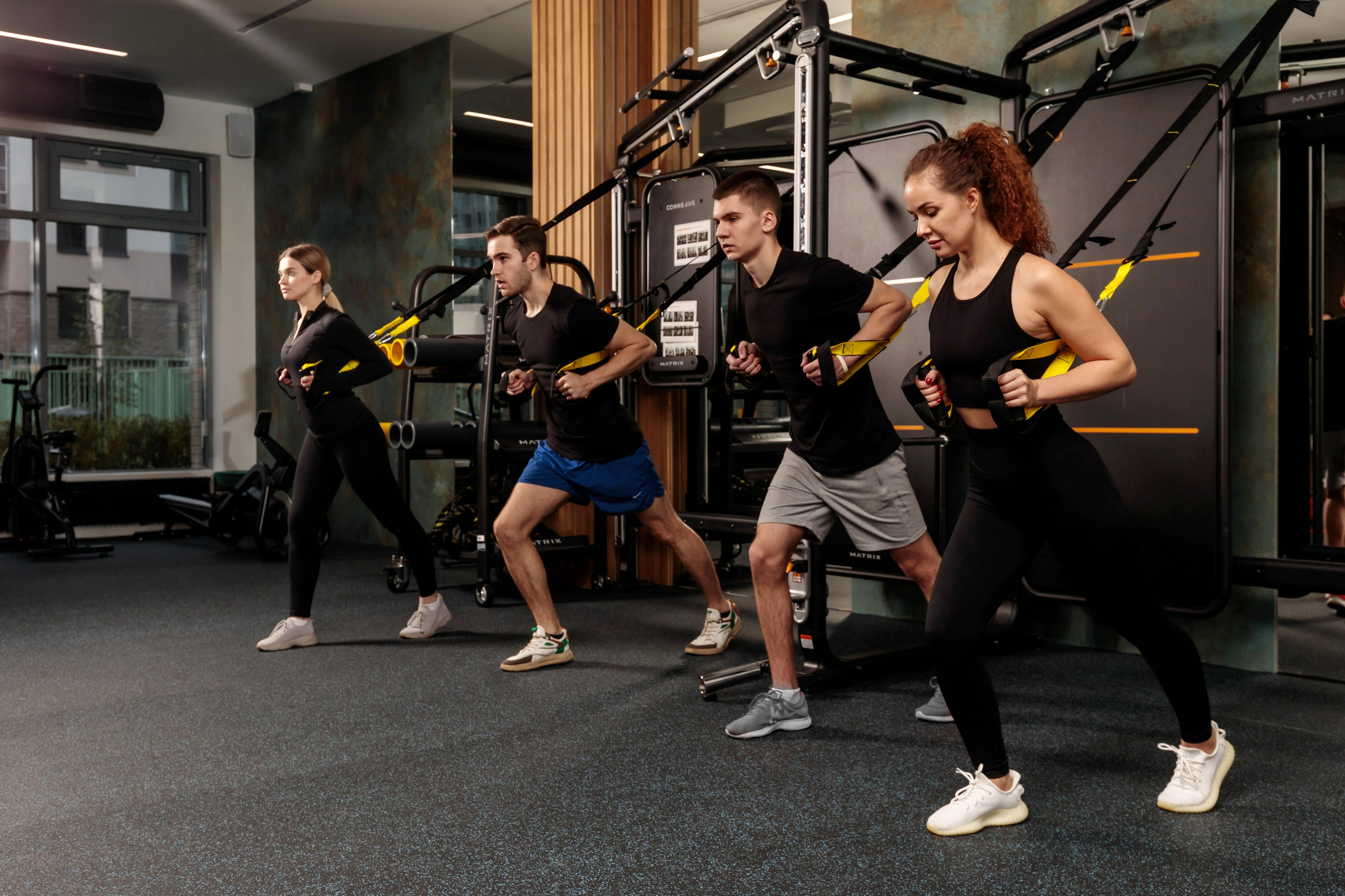 Фитнес-клуб Parus fit. Брук Артём