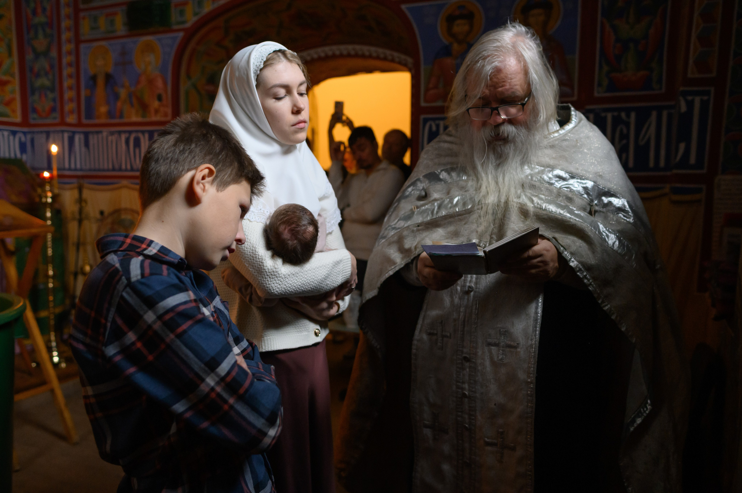 Крещение в Старообрядческом храме (Москва). Семейный и свадебный фотограф в Санкт-Петербурге Серафима Смирнова