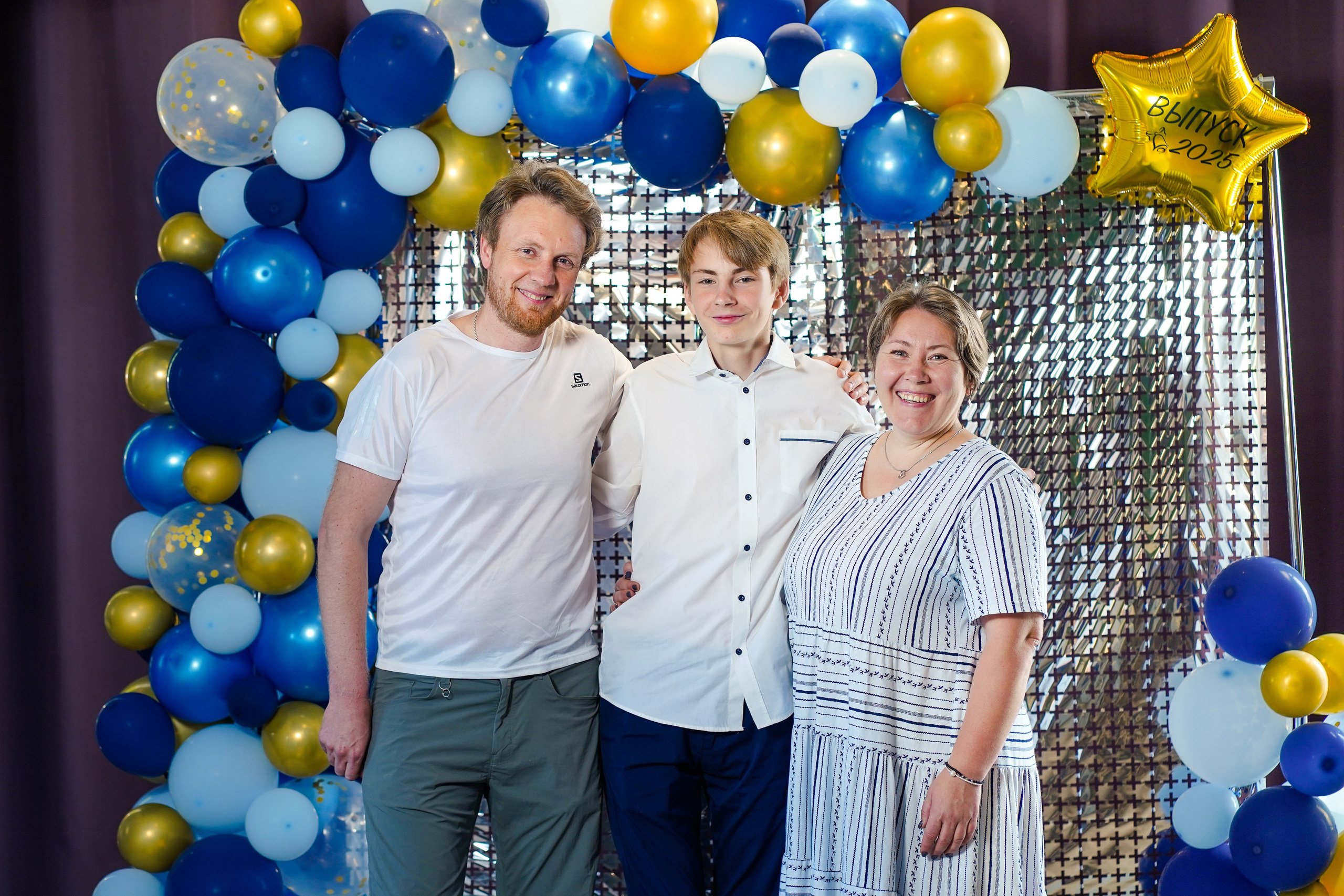 Выпускной вечер, гимназия № 40, 9 класс. Семейный и портретный фотограф в Екатеринбурге Анна Лобанова