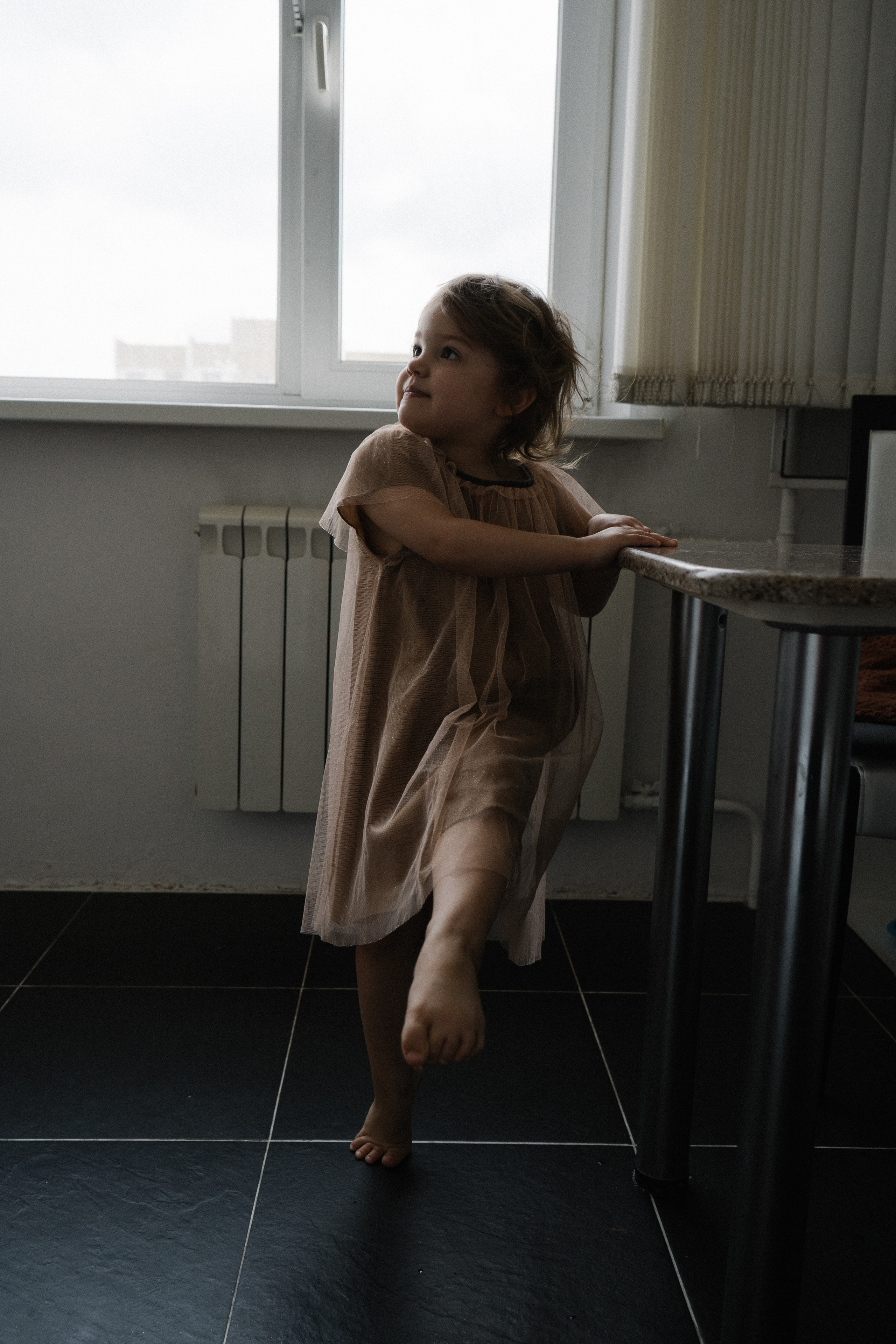 Мама, дочь, кот. Искренний фотограф