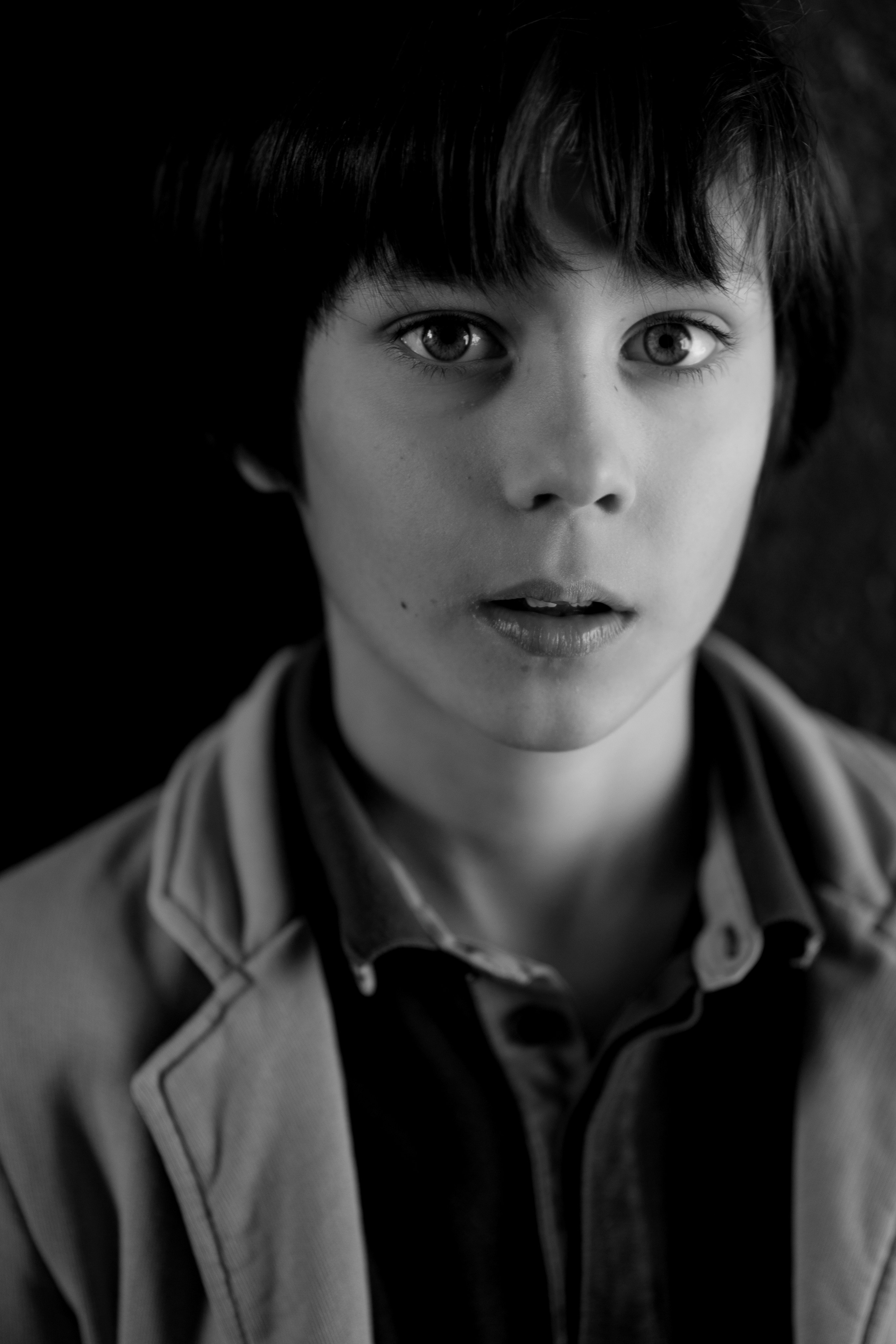 Фотосессия мальчика в старом городе. Главная