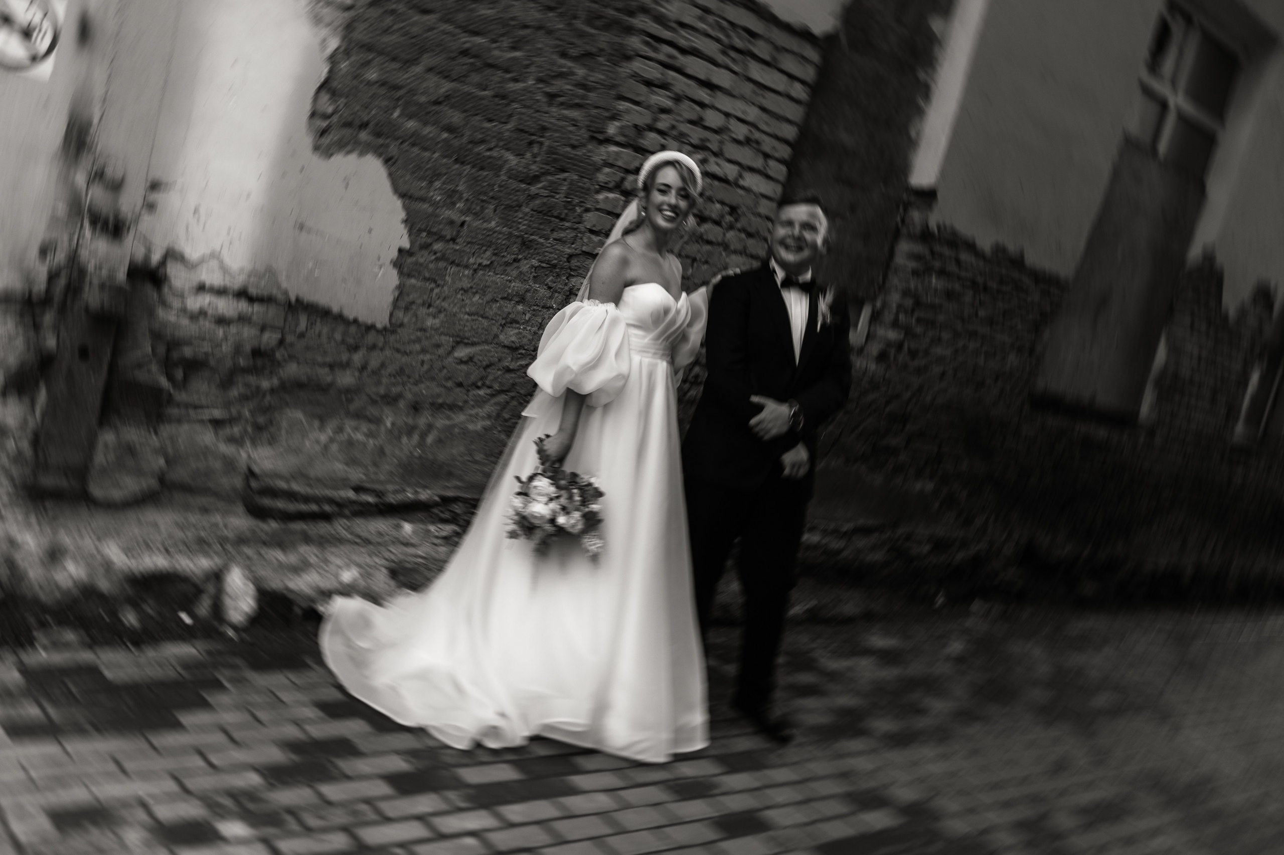 Свадебный фотограф Уфа — Руслан ГабдлисламовЖивые эмоции, красивые кадры, воспоминания на всю жизнь.Работаю по всей Республике Башкортоста. Свадебный фотограф Уфа Руслан Габдлисламов