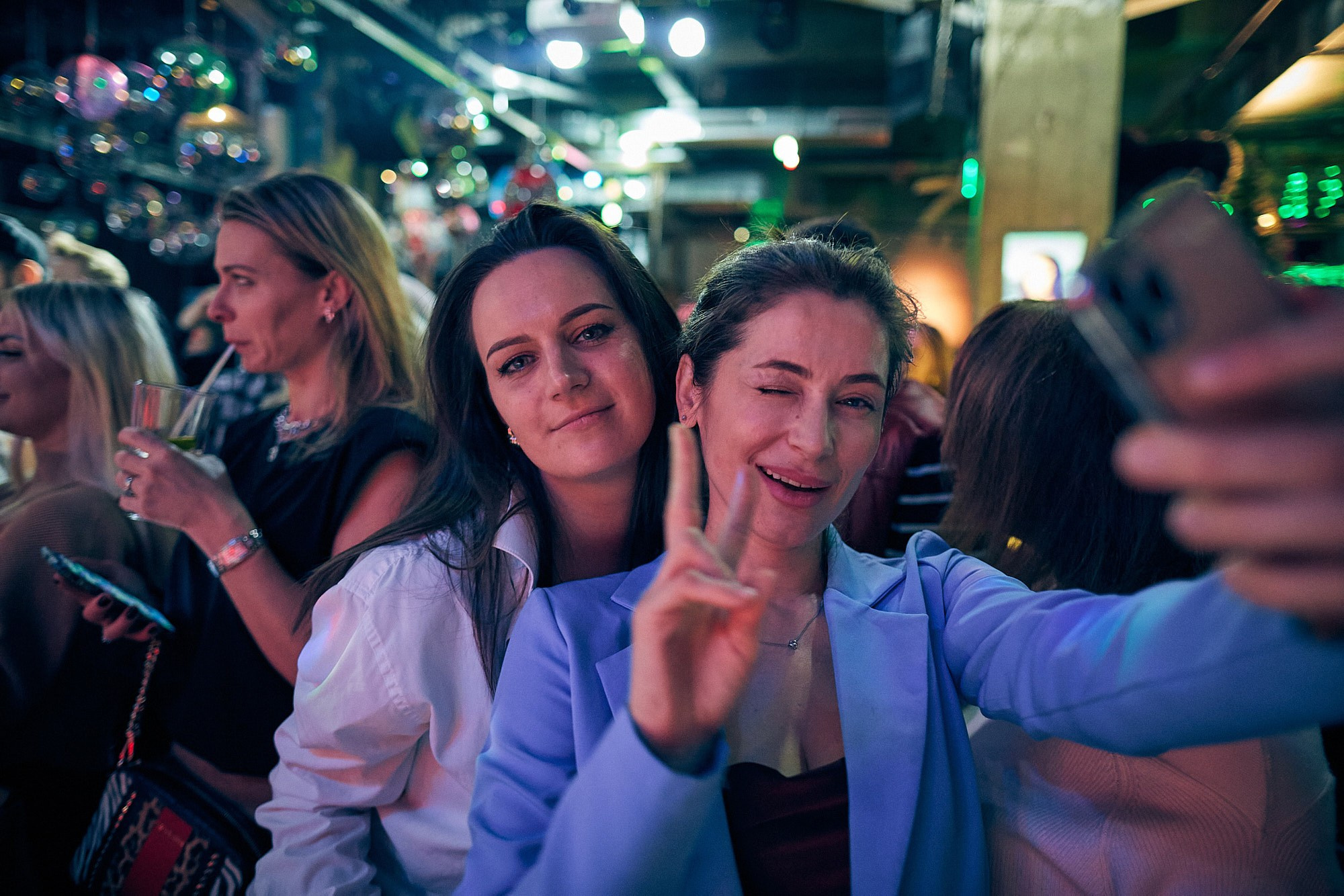 Фотограф на концерте группы «Мальчишник» — репортажная съёмка в баре. Репортажный фотограф в Москве — Дмитрий Тарасов | Съёмка мероприятий, концертов, корпоративов