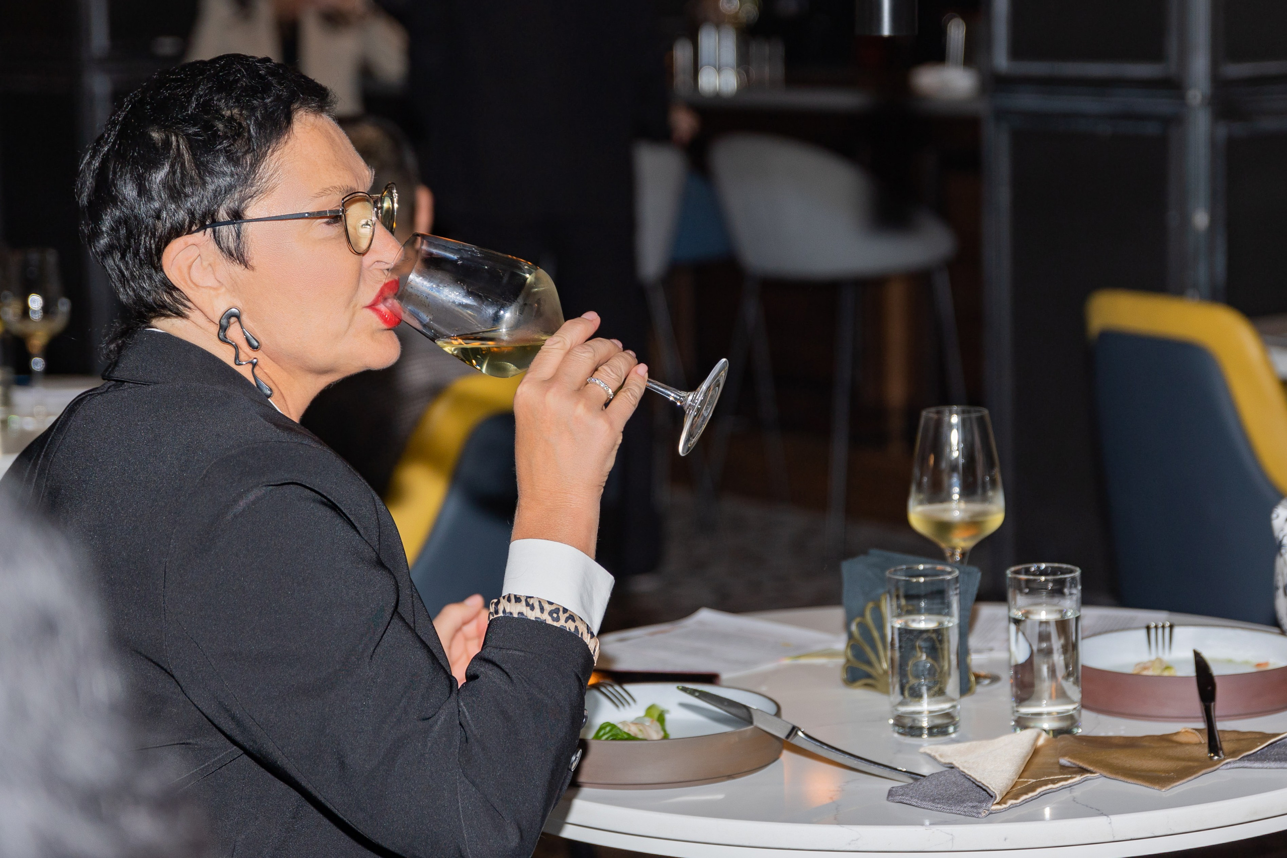 Дигустация вина от магазина Дилан в ресторане Кантина. Выпускные альбомы во Владивостоке