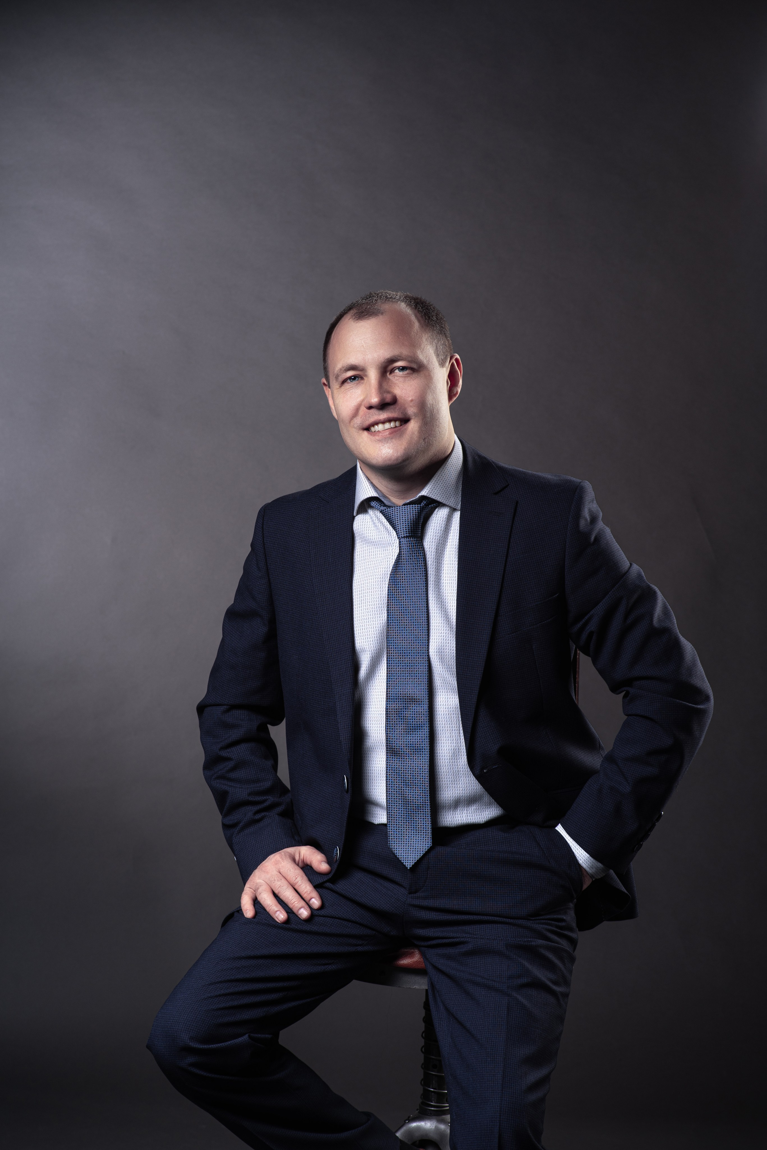 Фотосессия в деловом стиле в студии в Ростове-на-Дону Залитко Вячеслав