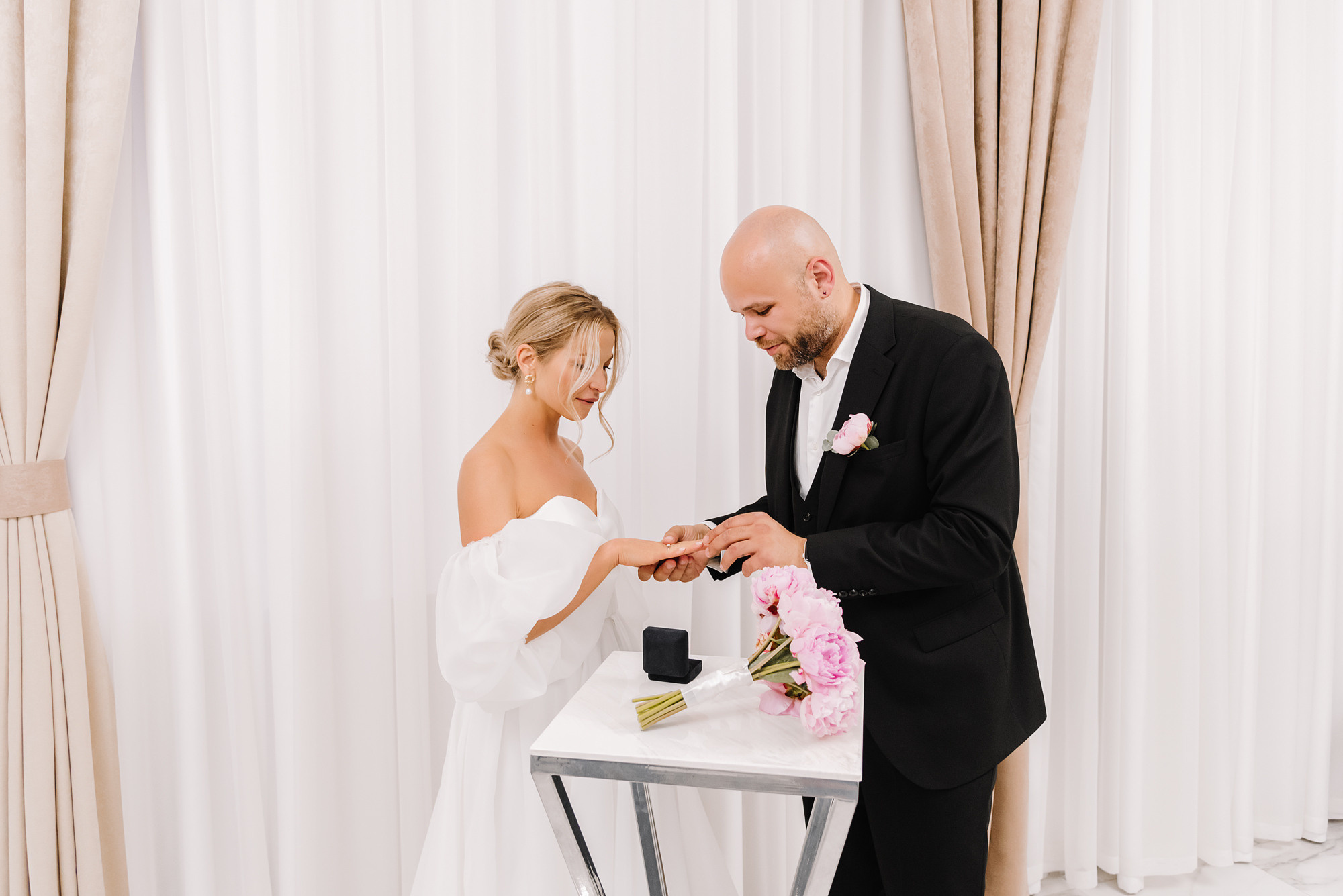 Фотосессия в загсе москва.