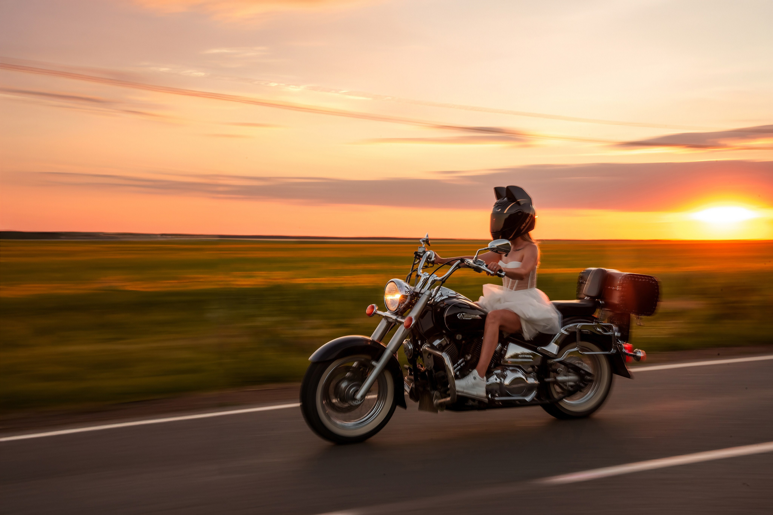 Свадебная мото фотосессия на закате саратов фотограф плаксина ольга. Ольга Плаксина фотограф в Саратове