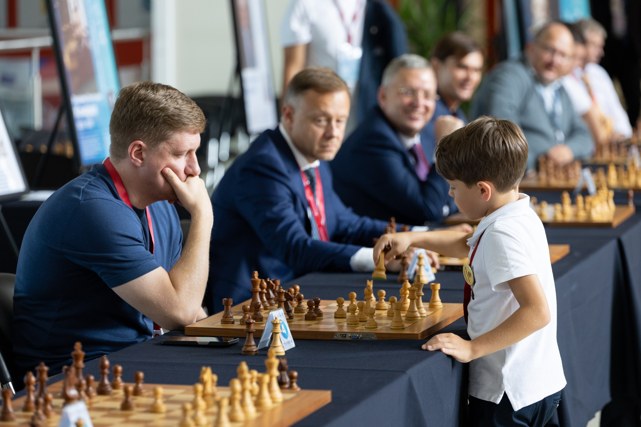 ВЭФ 2025. Олег Катакинов| Репортажный фотограф в городе у моря (Владивосток)