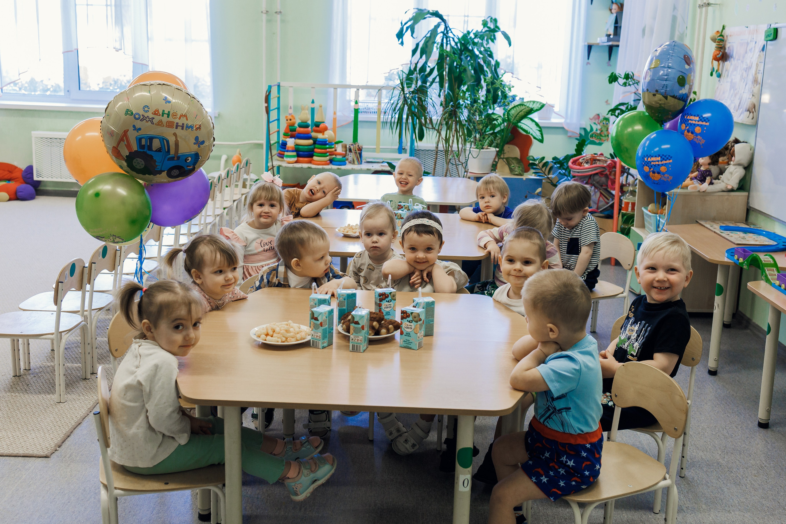 Детские сады и школы. Photograph Svetlana Volkova