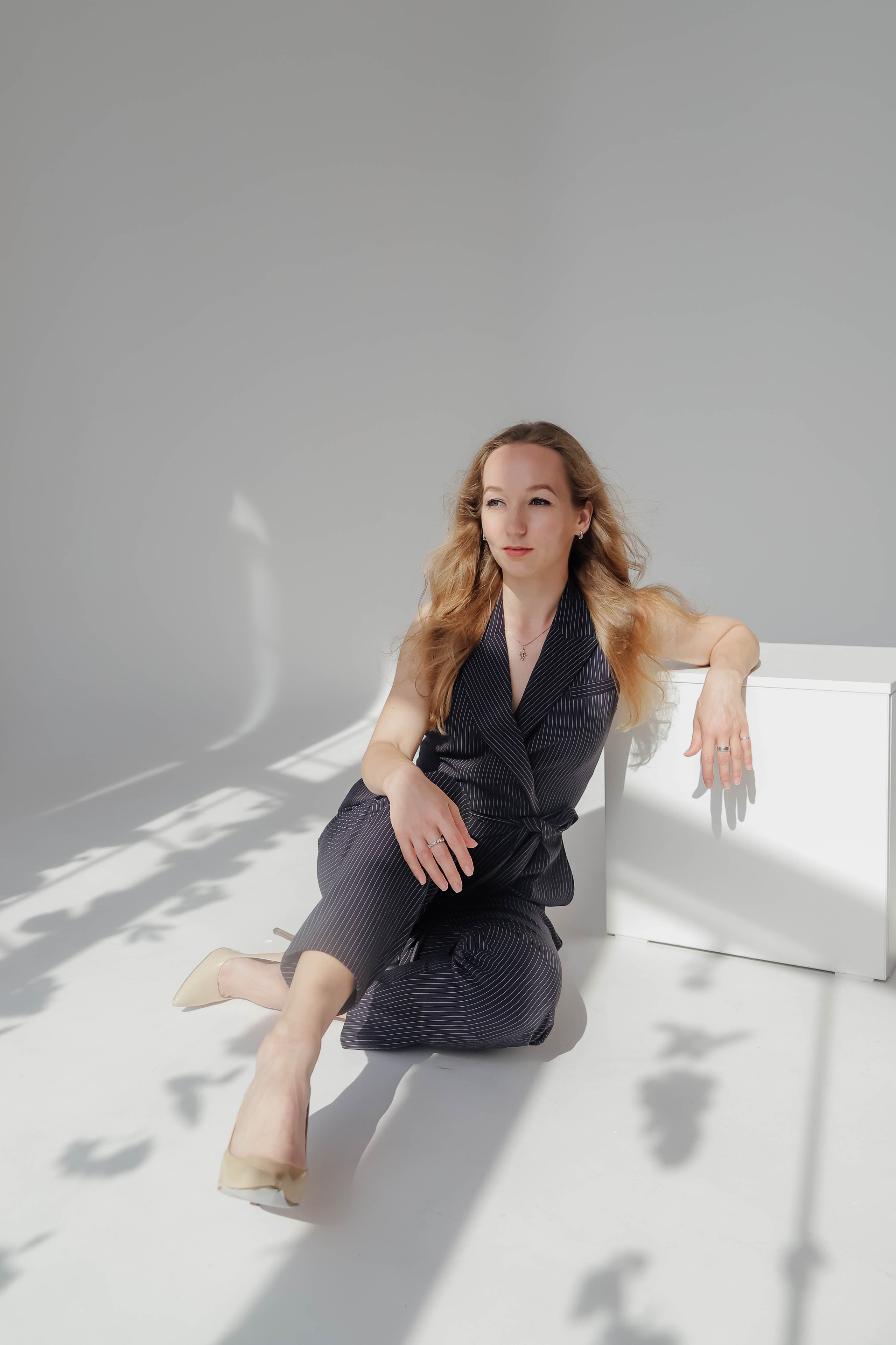 Деловая студийная фотосессия для Алины. Свадебный, семейный, детский фотограф в Сочи Виолетта Александрова