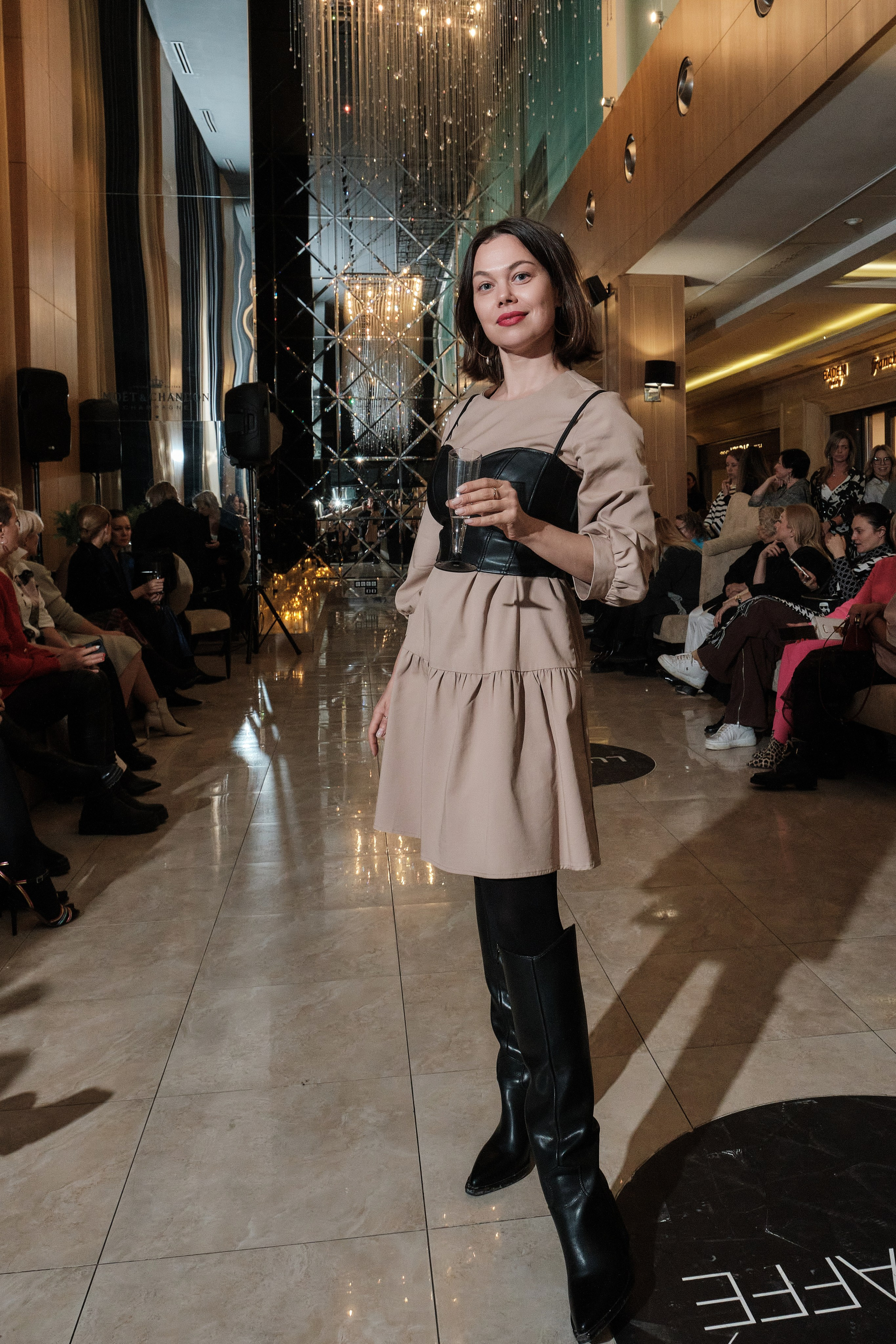 Показ коллекции (Мария Варламова). Свадебный фотограф в Екатеринбурге Соседков Евгений