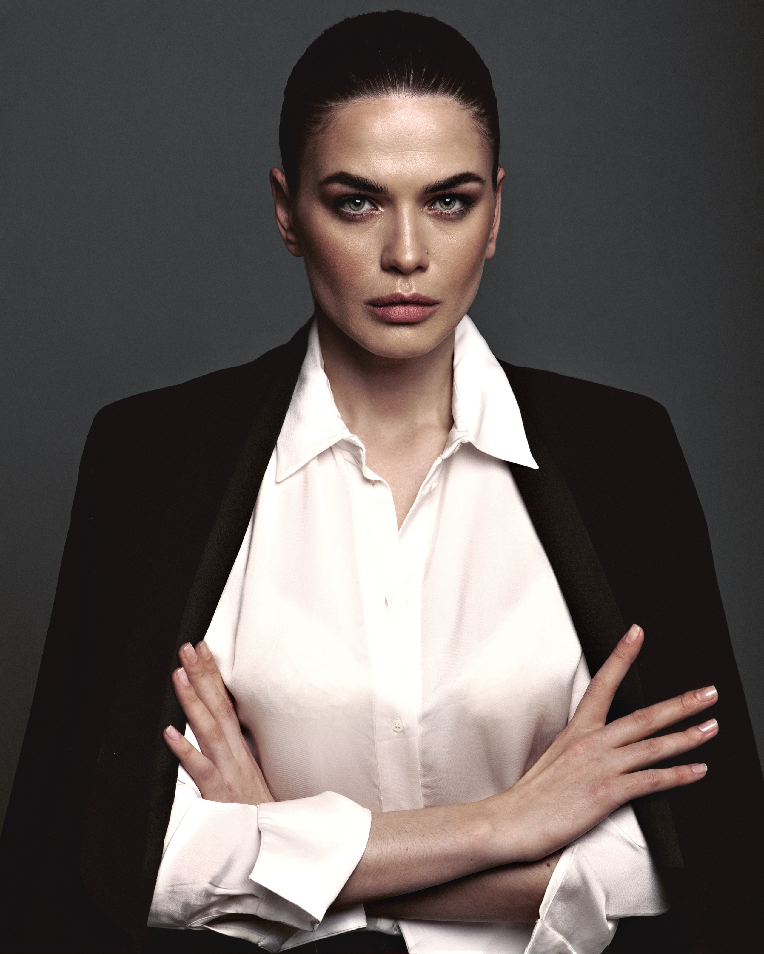 Актерское портфолио для тебя. Если ты актриса и тебе нужны кадры в портфолио. Отлично, организую для тебя лучшую фотосессию в Москве. телефон 89384738820