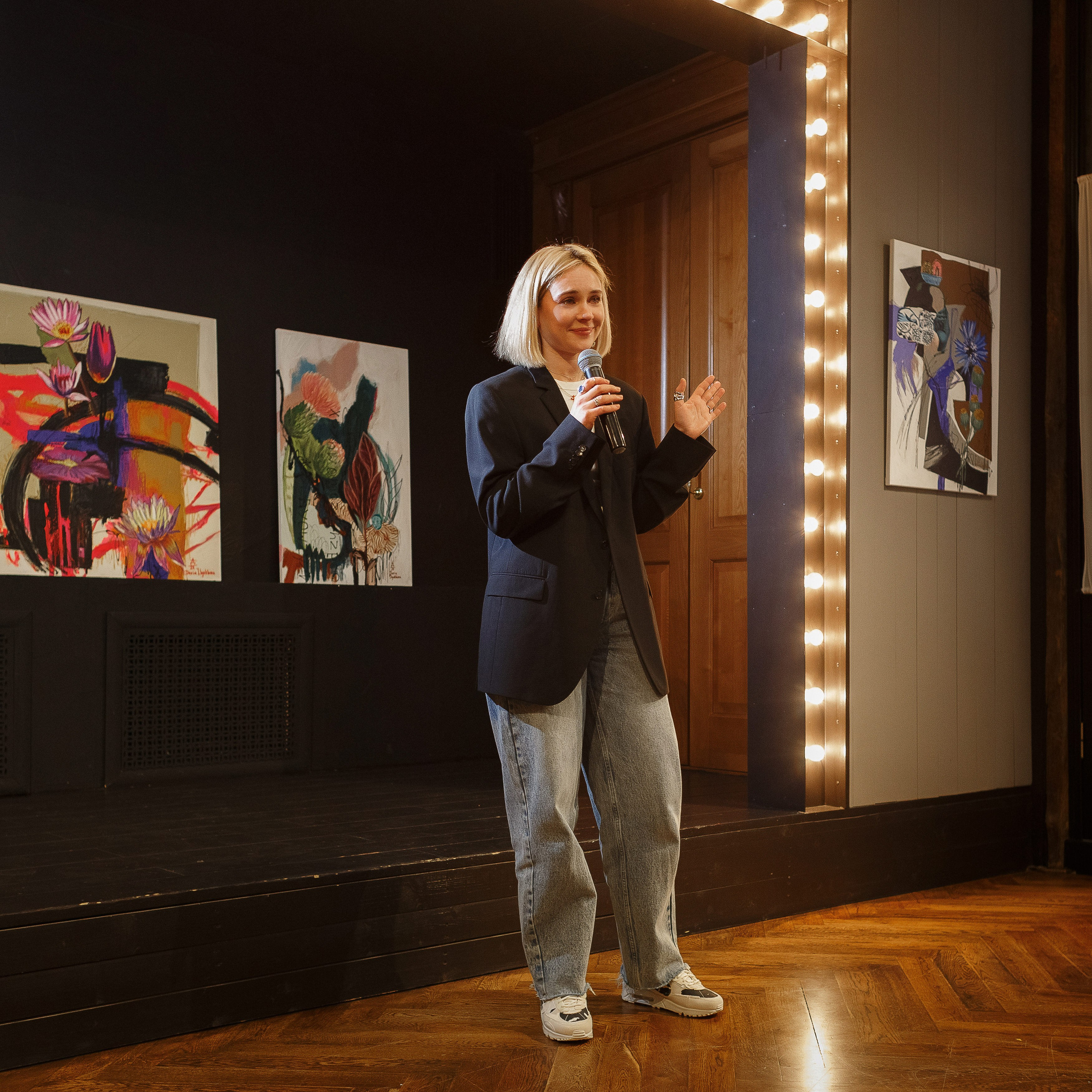 Искусство и утонченность: выставка в Мадам Куку в Таганроге. Свадебный и семейный фотограф в Таганроге Бакарюк Антон