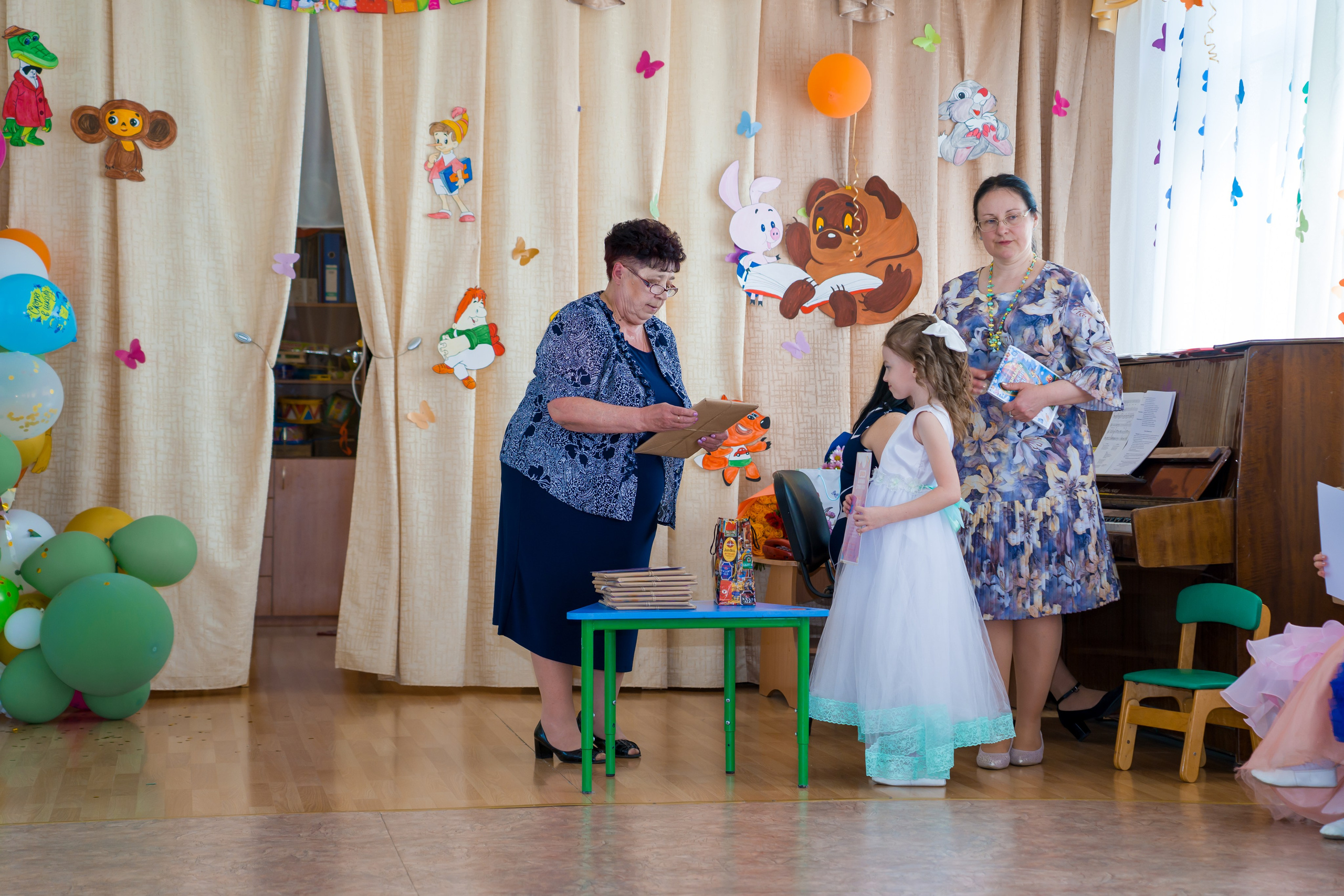 Фото праздников. Выпускные альбомы, детский фотограф в Санкт—Петербурге