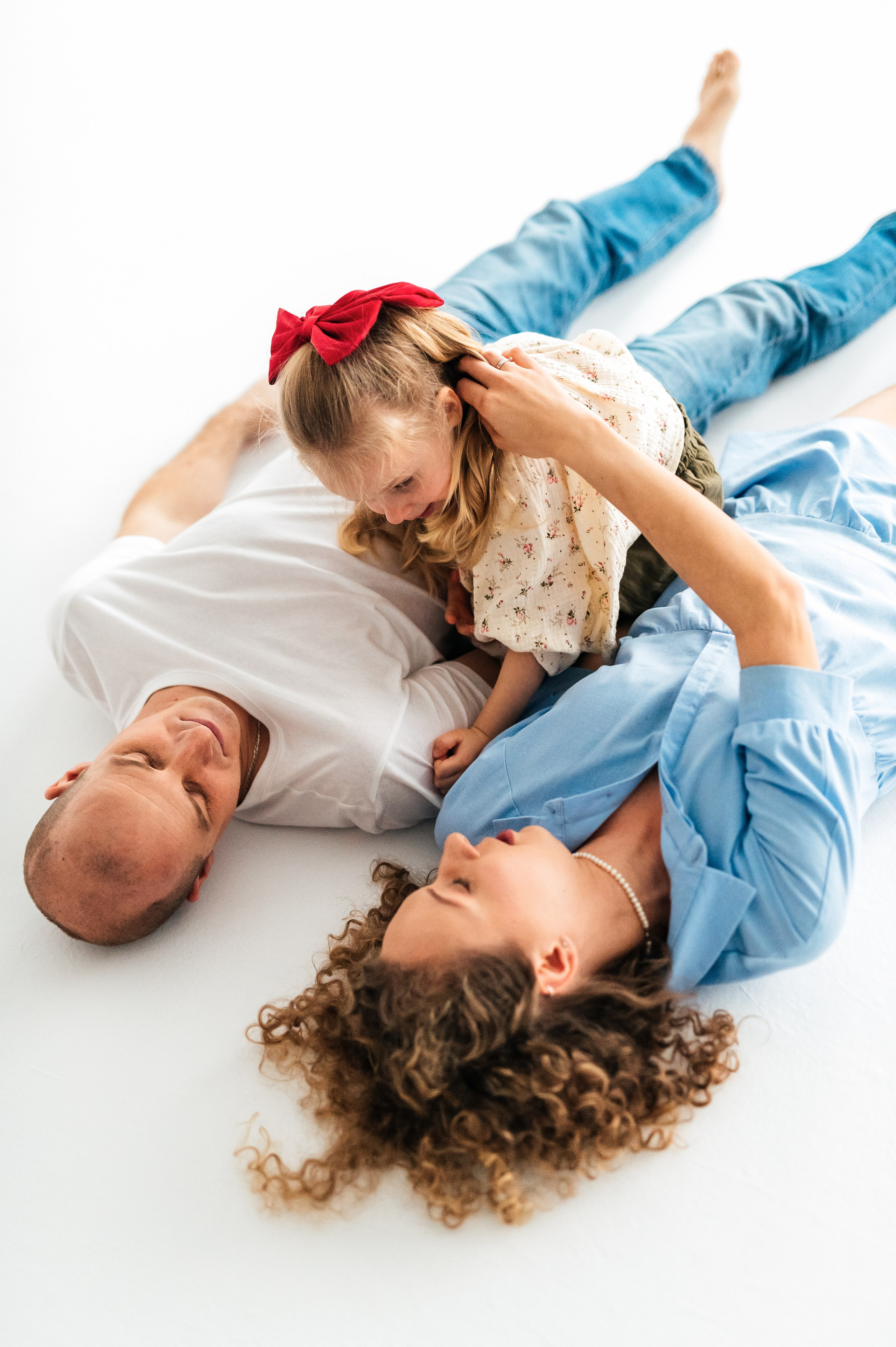 Январская егоза в фотостудии. Семейный фотограф. Lifestyle. Москва. Анастасия Михайлова