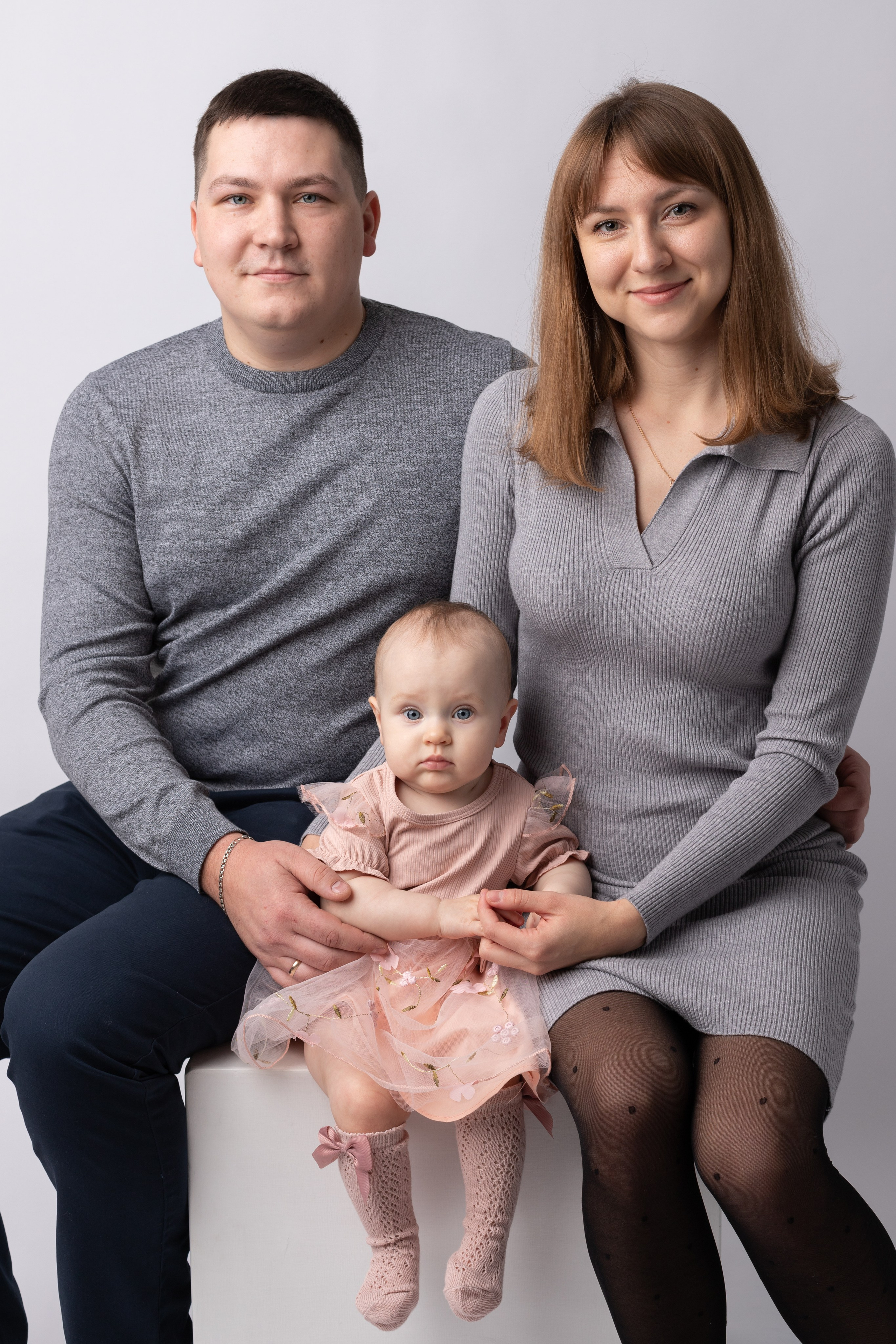 Кира «Первый тортик». Фотограф новорожденных в г. Оренбурге Екатерина Козлова