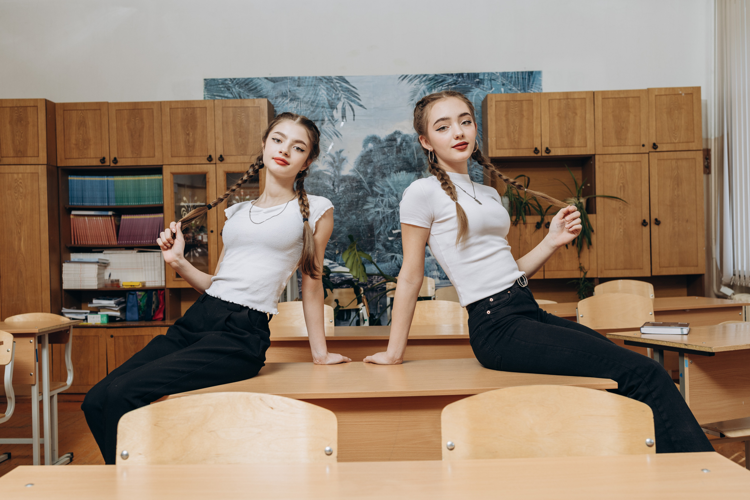 Примеры фото. Выпускные альбомы в Екатеринбурге/ Арамиль/ Сысерть по низким ценам