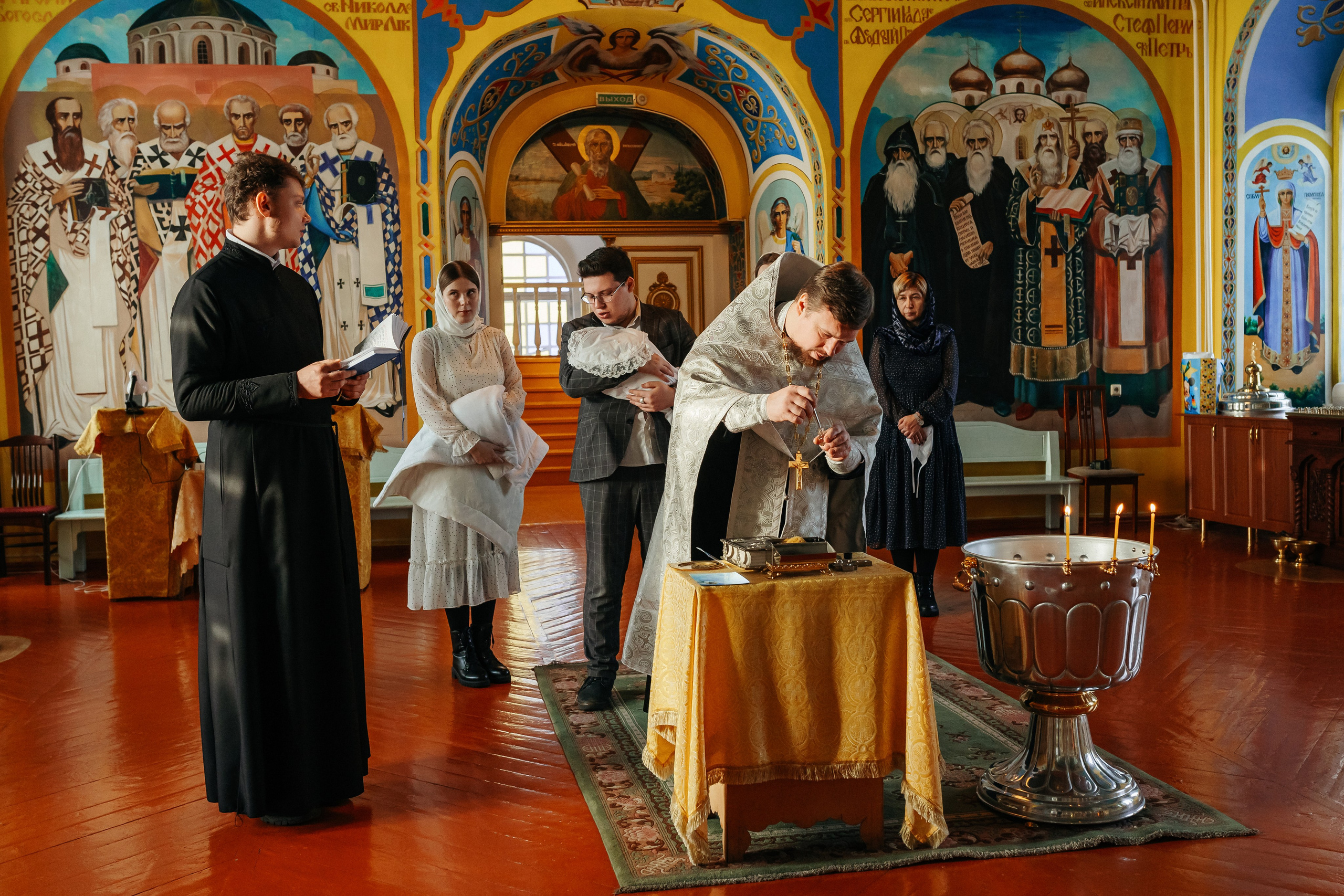 Фотосъемка крещения. Фотограф Ким Наталья в Красноярске