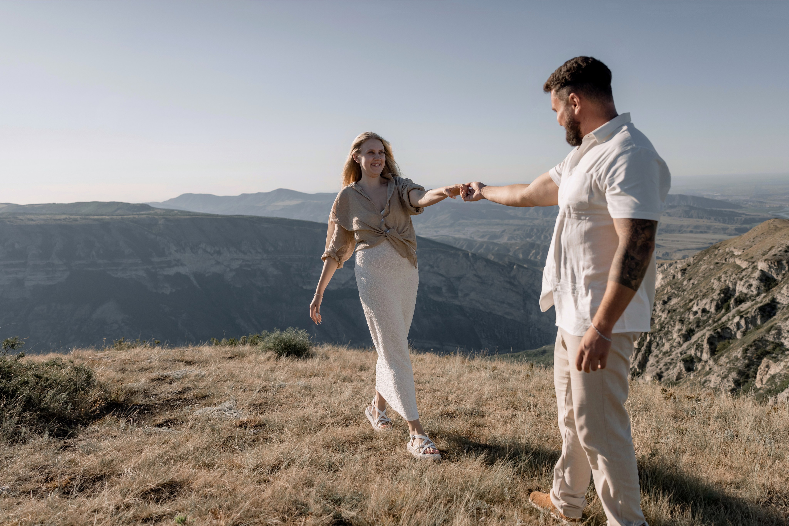 Фотосессия в горах прекрасной пары АРТЕМ & АЛЕСЯ. Свадебный фотограф в Махачкале Иван Айвазян