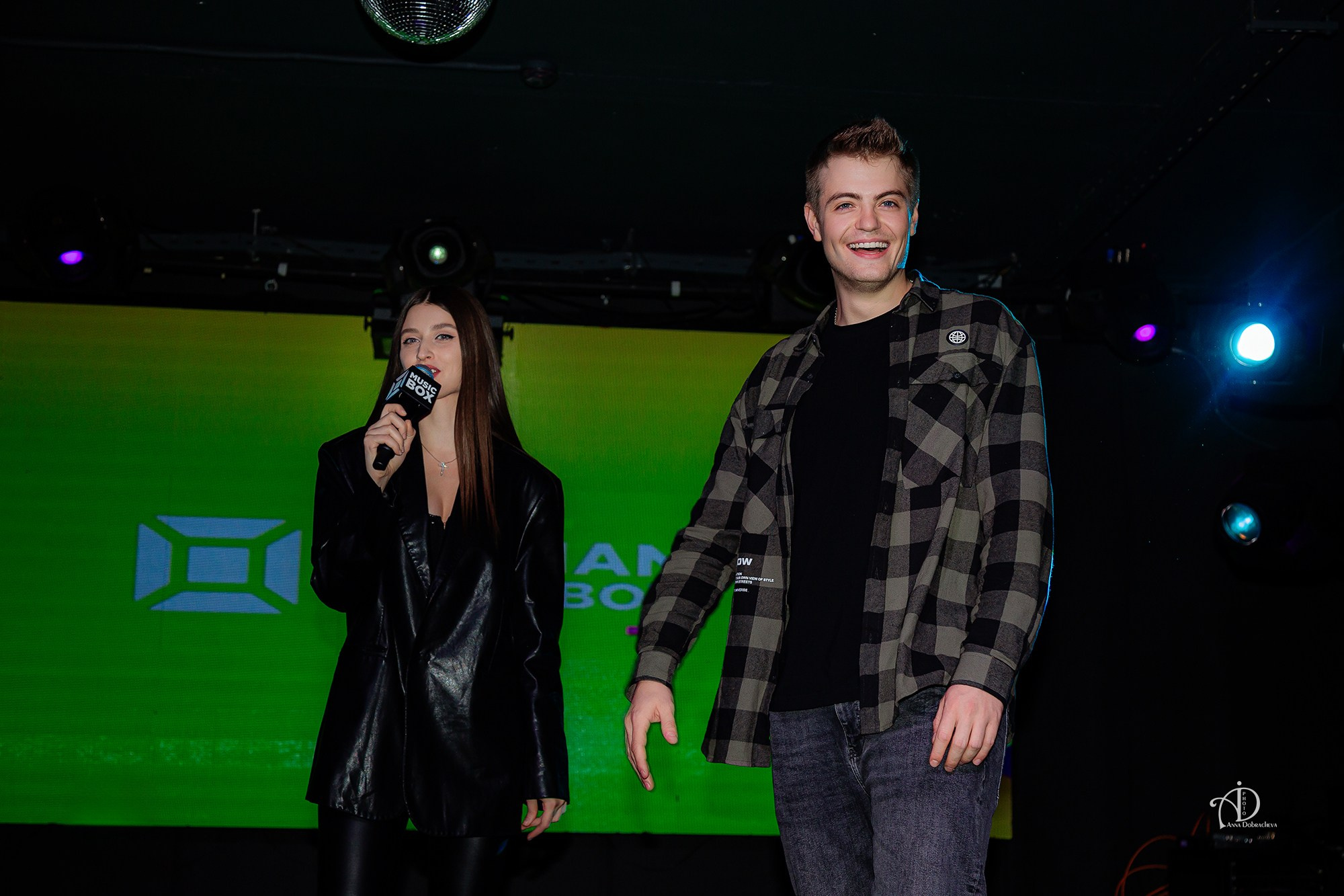 «ГОРЯЧАЯ ПРЕМЬЕРА» от телеканалов RUSSIAN MUSICBOX и MUSICBOX GOLD. Фотограф Анна Добрачёва