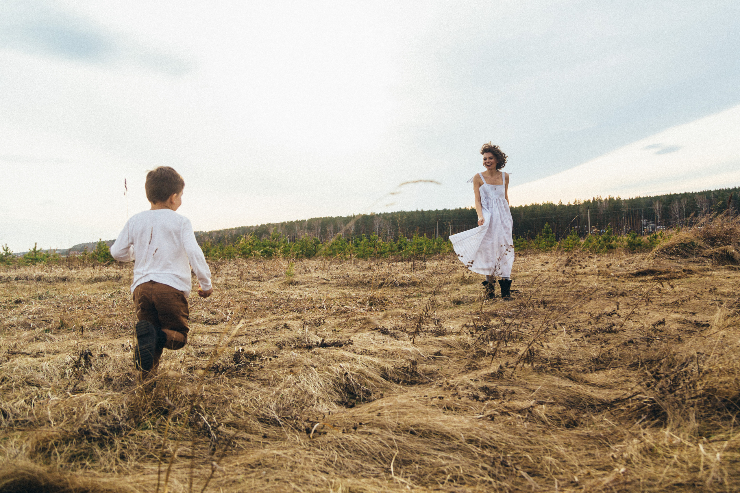 A family house in the woods. Irina Krokhaleva. Family & couple photographer in Yekaterinburg, Russia